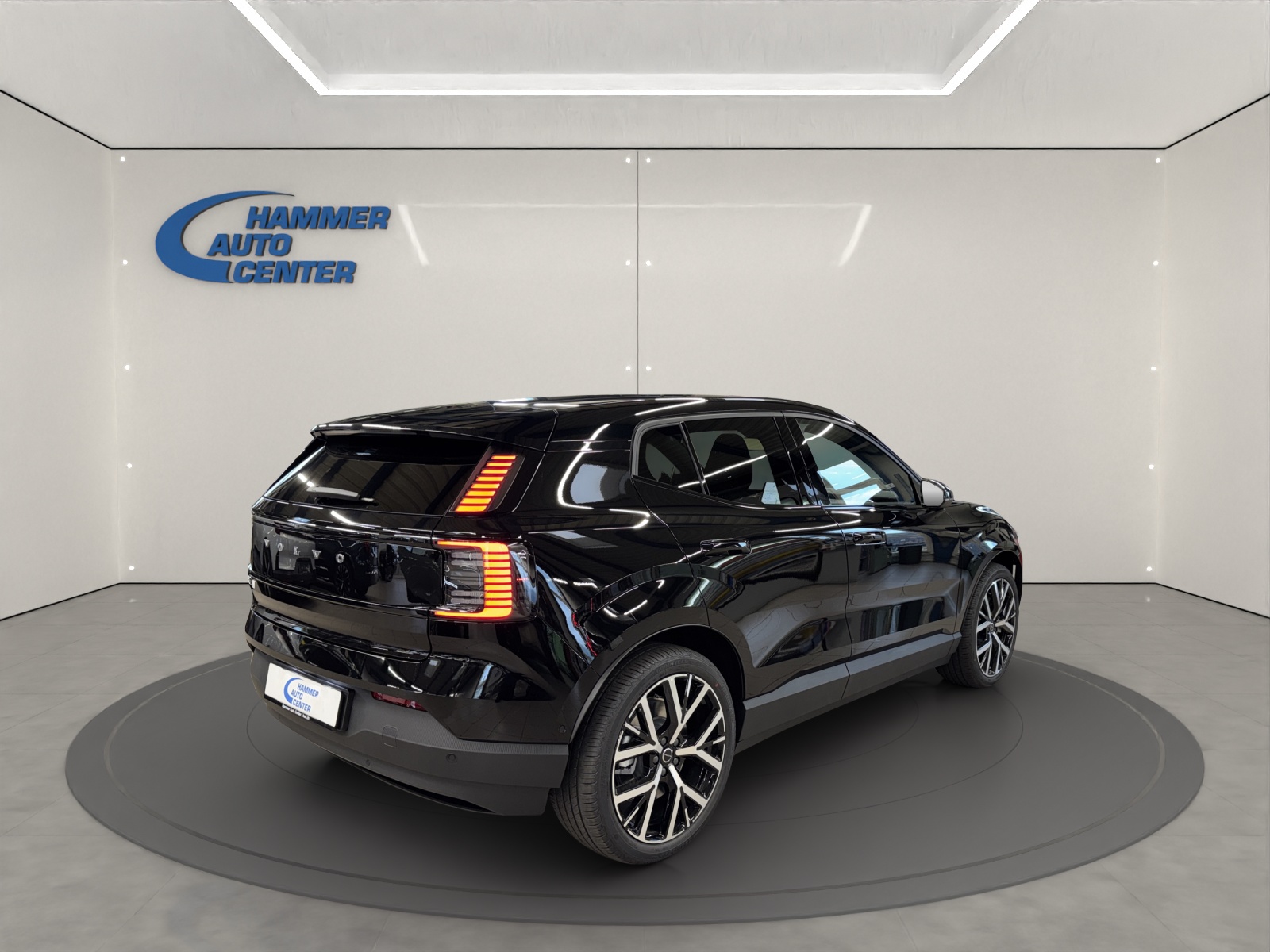 VOLVO EX30 E60 Twin Ultra Performance AWD-image-4