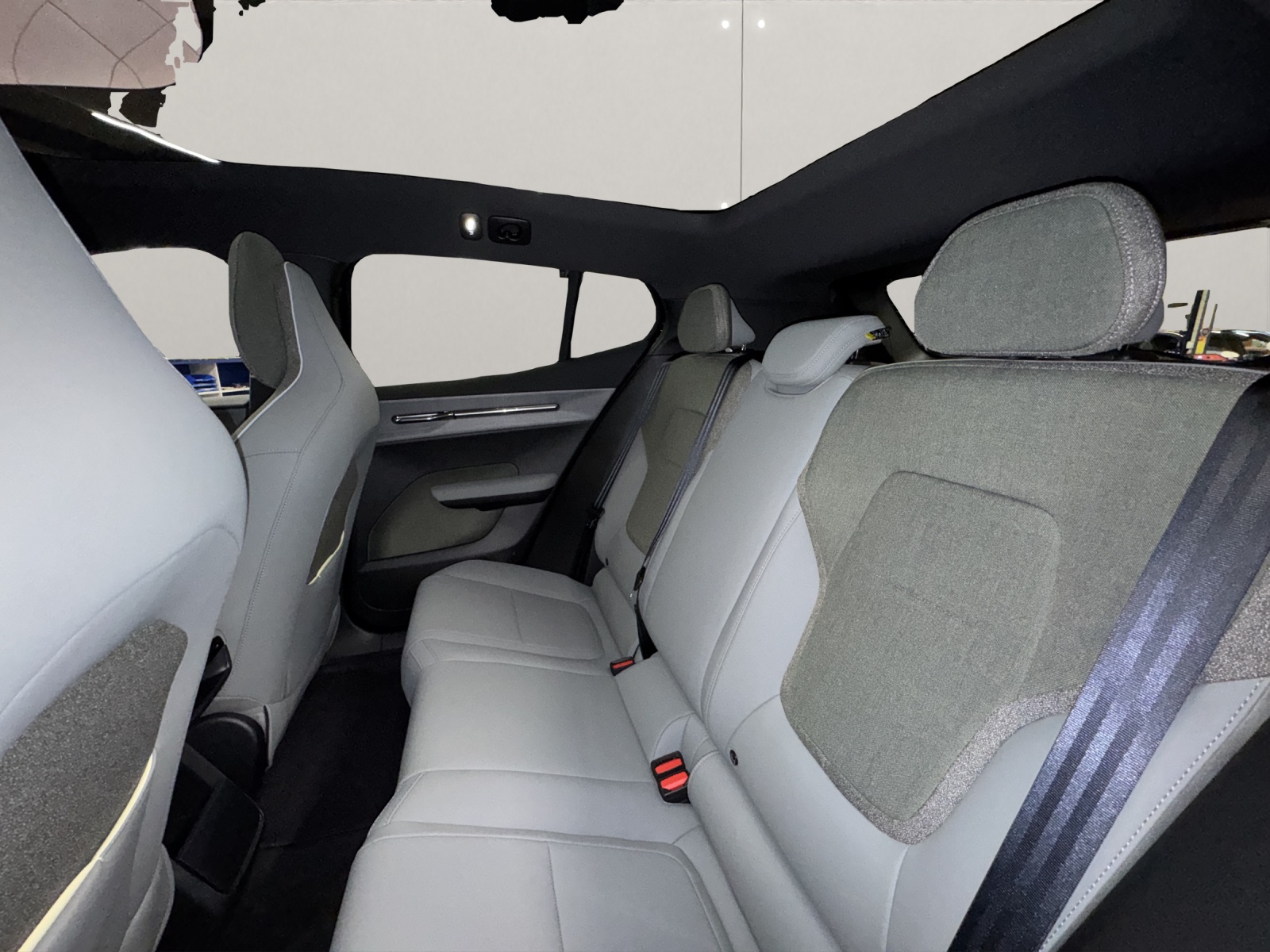 VOLVO EX30 E60 Twin Ultra Performance AWD-image-10