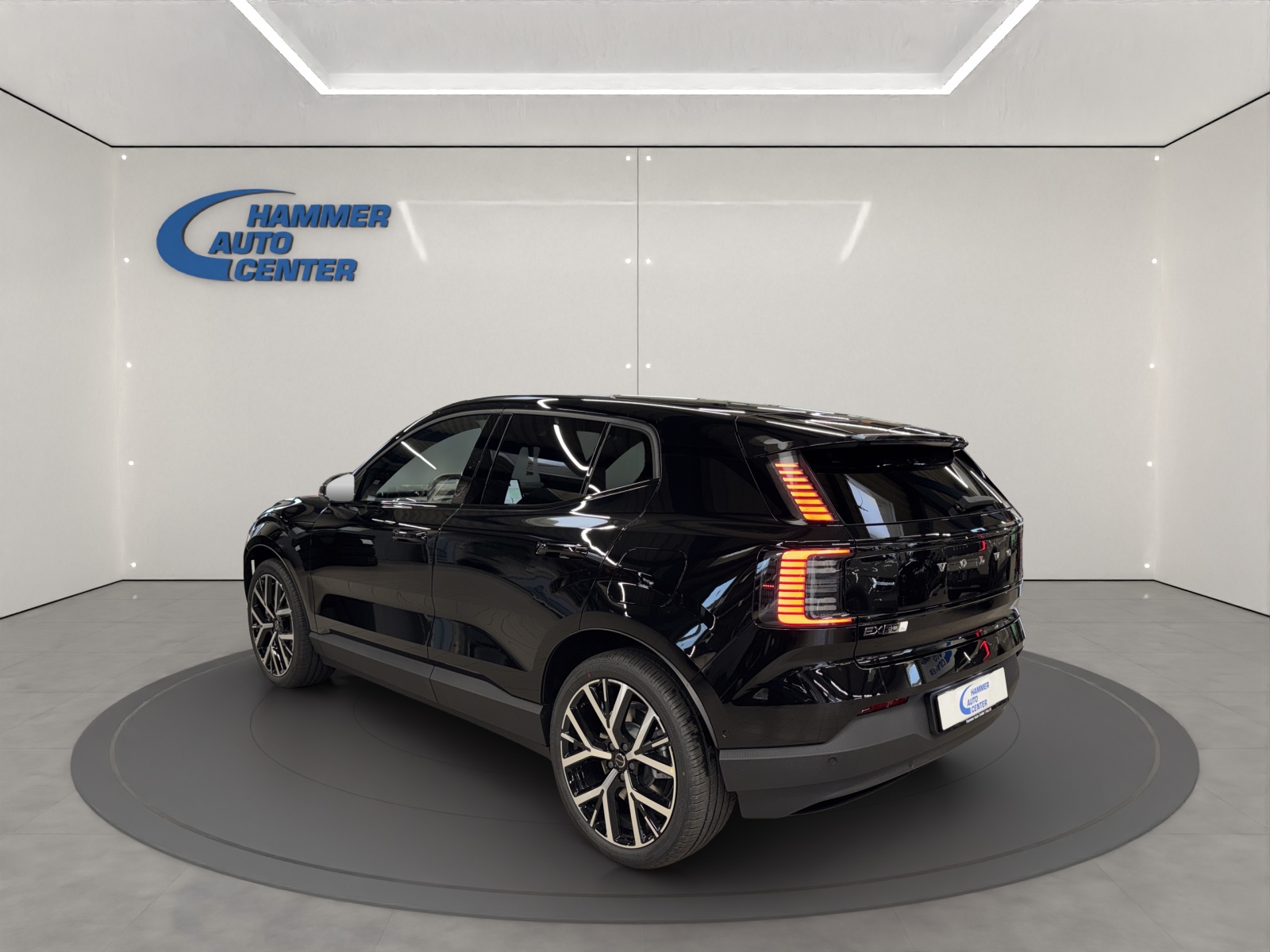 VOLVO EX30 E60 Twin Ultra Performance AWD-image-2