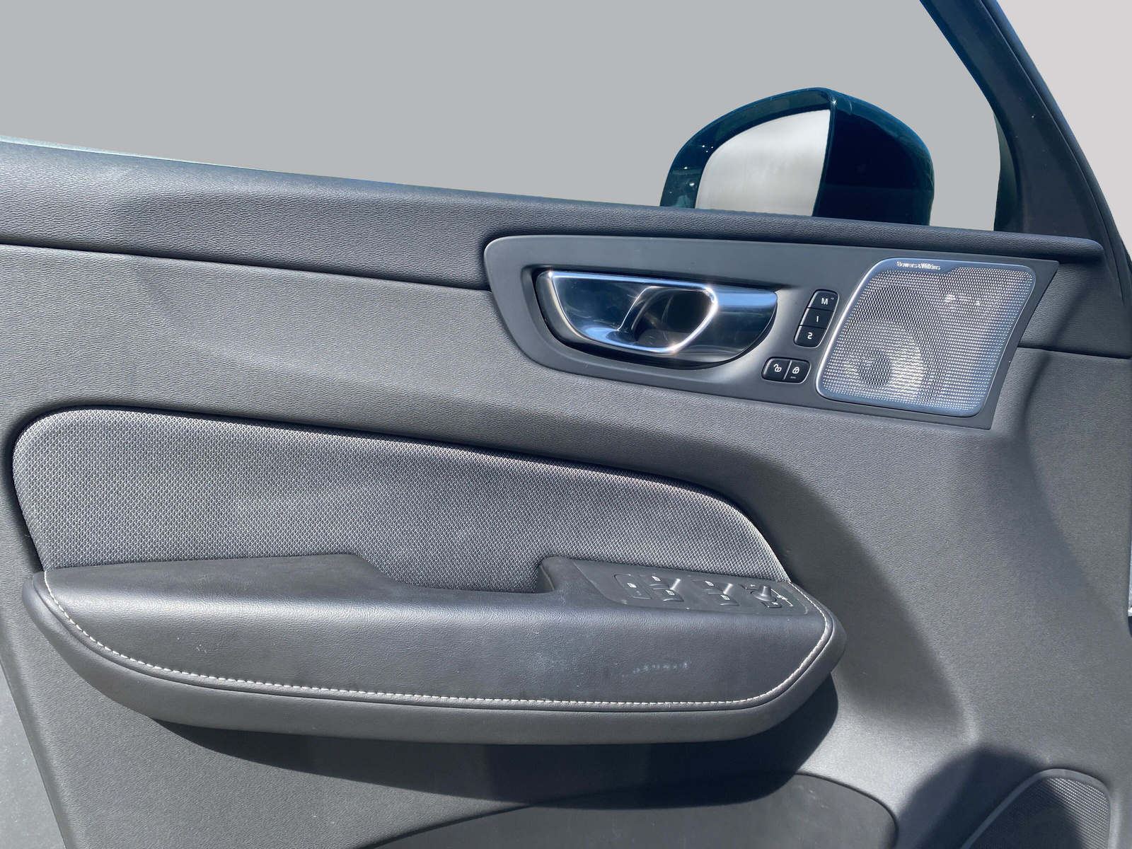 VOLVO XC60 T6 eAWD R-Design Geartronic-image-13