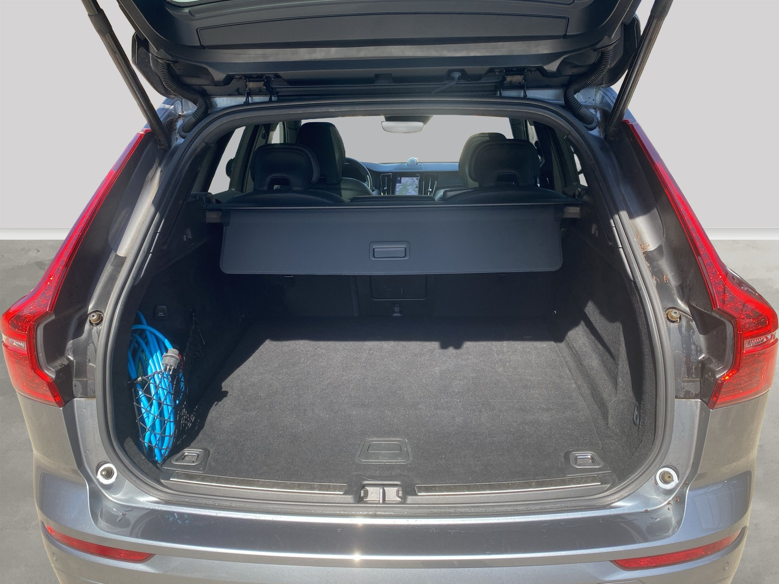 VOLVO XC60 T6 eAWD R-Design Geartronic-image-6