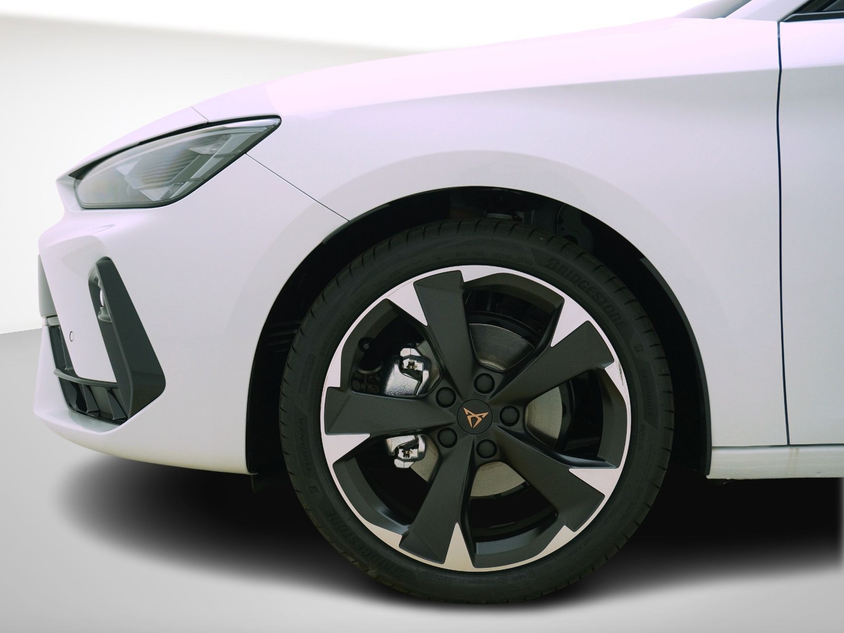 CUPRA Leon ST 1.5 eTSI DSG-image-9