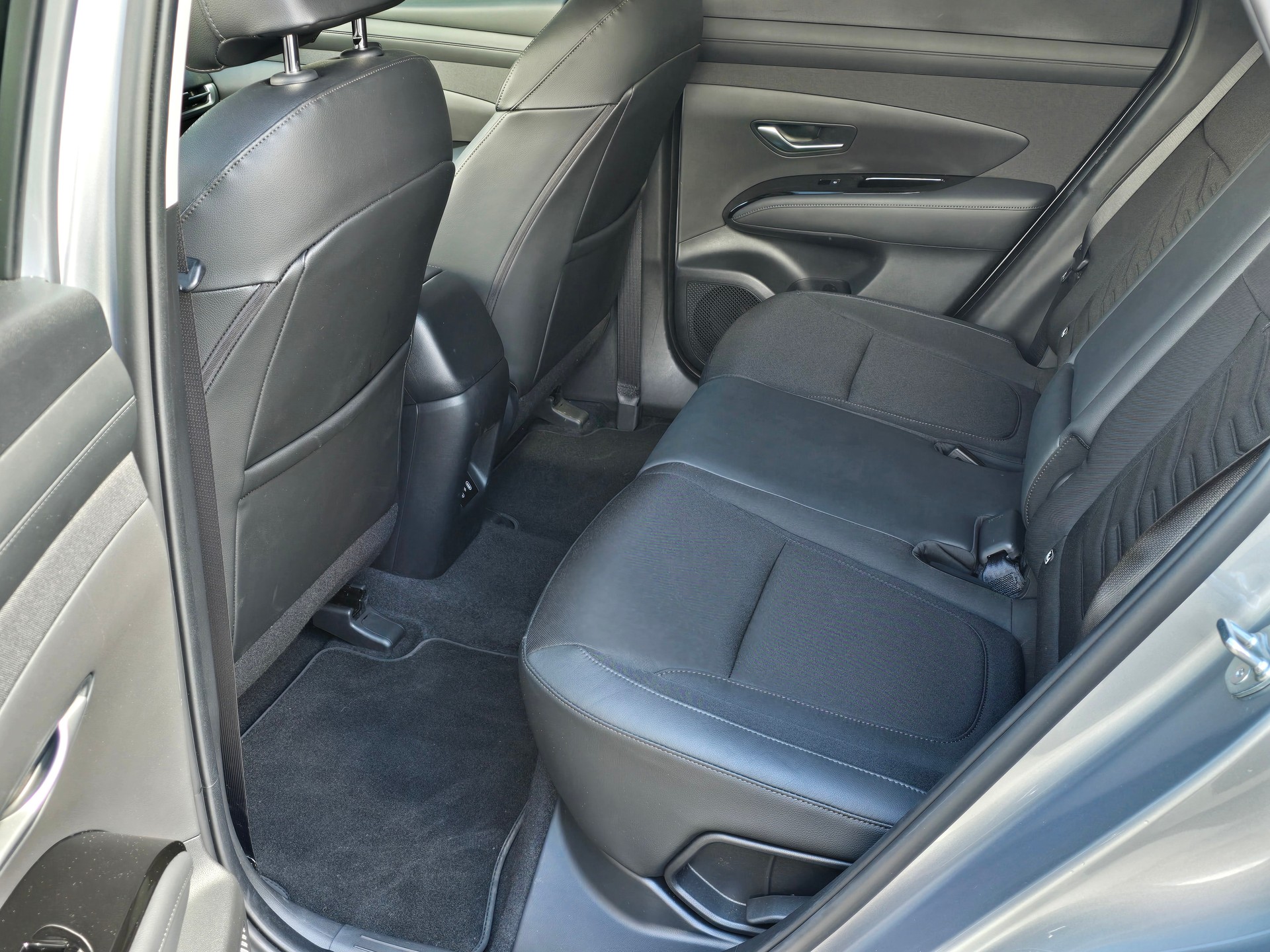 HYUNDAI Tucson 1.6 PHEV Amplia 4W-image-6
