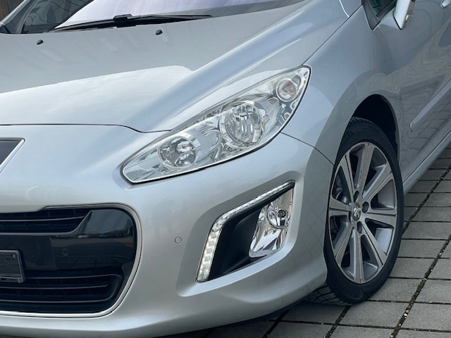 PEUGEOT 308 1.6 16V Turbo Allure Automatic-image-2
