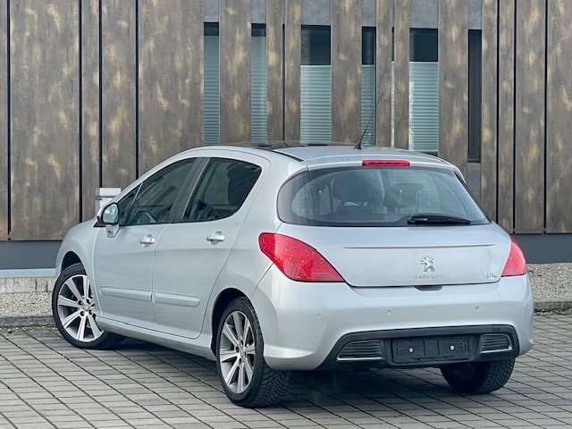 PEUGEOT 308 1.6 16V Turbo Allure Automatic-image-9