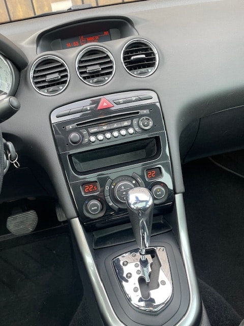 PEUGEOT 308 1.6 16V Turbo Allure Automatic-image-17