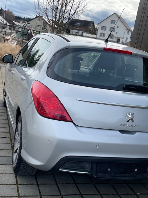 PEUGEOT 308 1.6 16V Turbo Allure Automatic-image-8