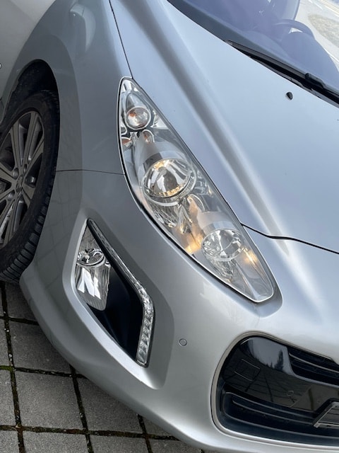 PEUGEOT 308 1.6 16V Turbo Allure Automatic-image-4