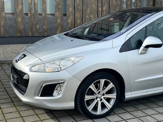 PEUGEOT 308 1.6 16V Turbo Allure Automatic-image-6