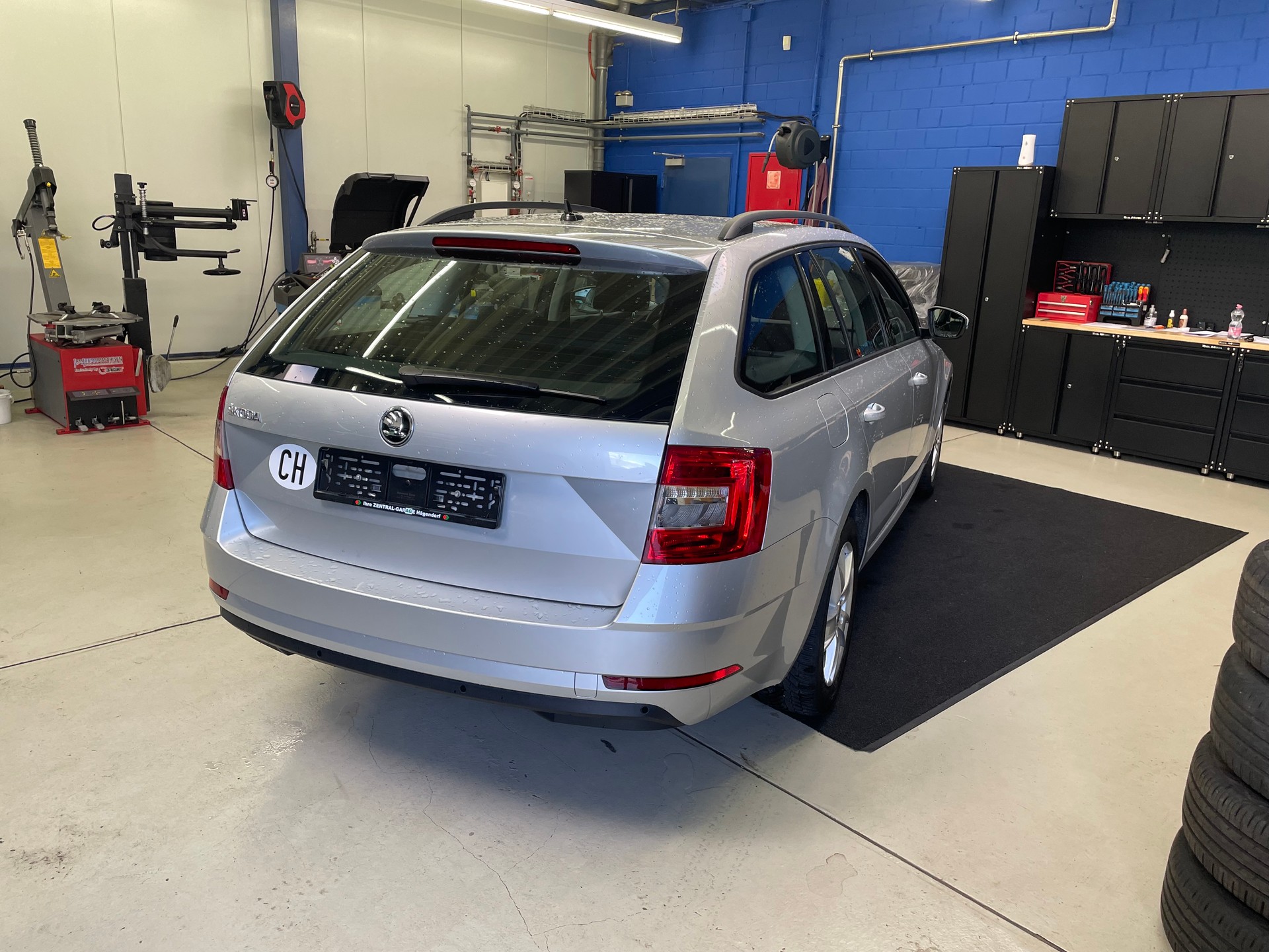 SKODA Octavia Combi 2.0 TDI Style 4x4 DSG-image-1