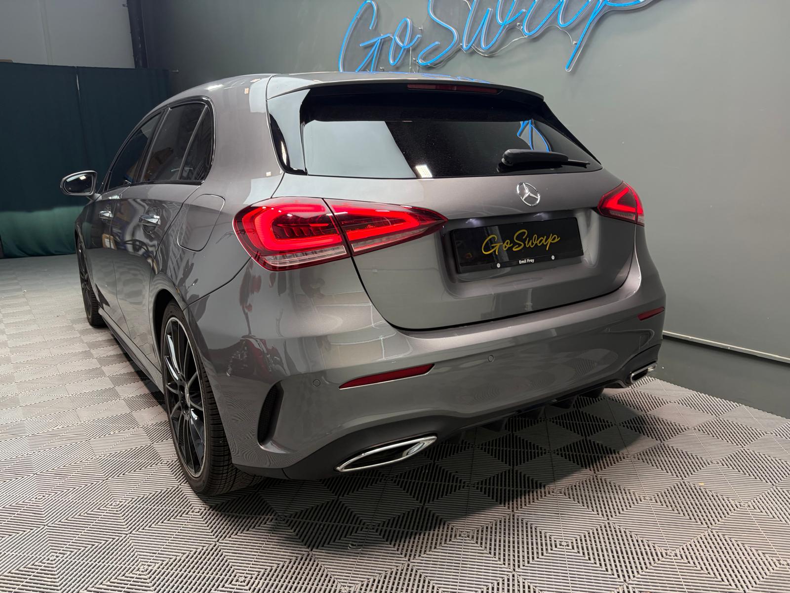 MERCEDES-BENZ A 220 d 4Matic AMG Line-image-9