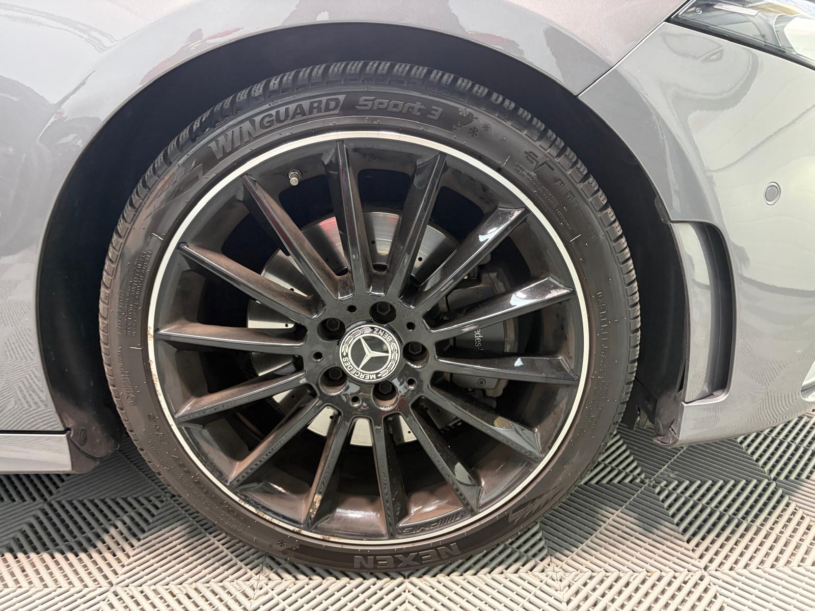 MERCEDES-BENZ A 220 d 4Matic AMG Line-image-29