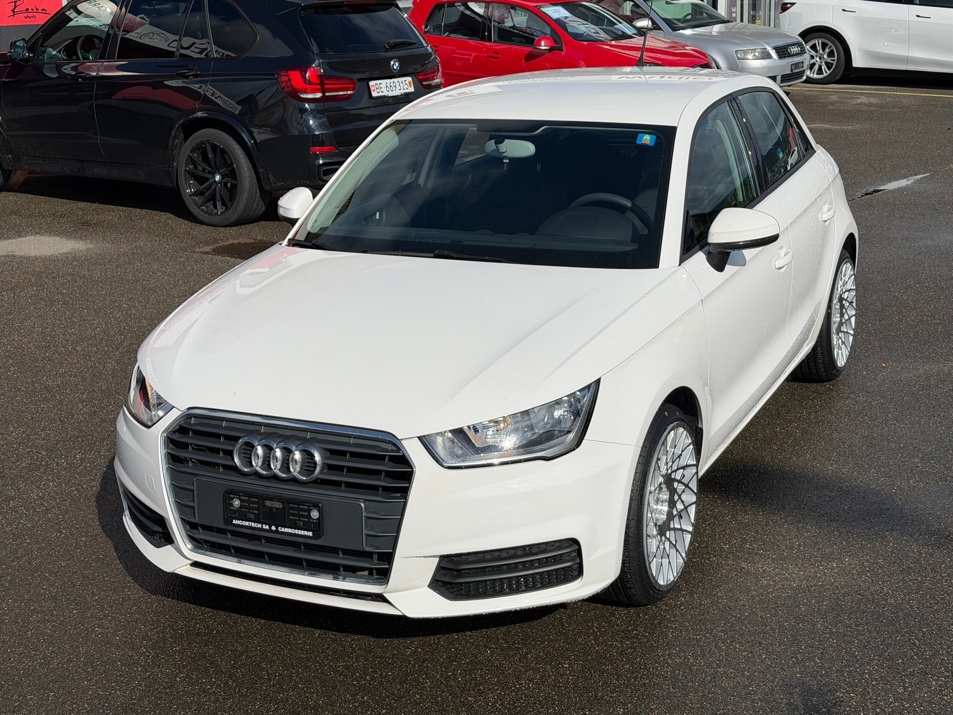 AUDI A1 Sportback 1.6 TDI-image-7