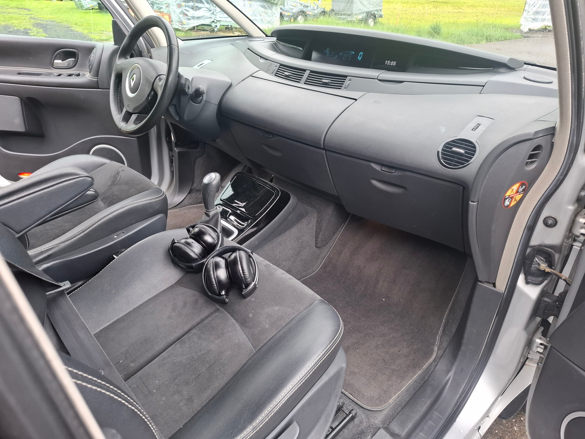 RENAULT Espace 2.0 dCi Dynamique Automatic-image-8