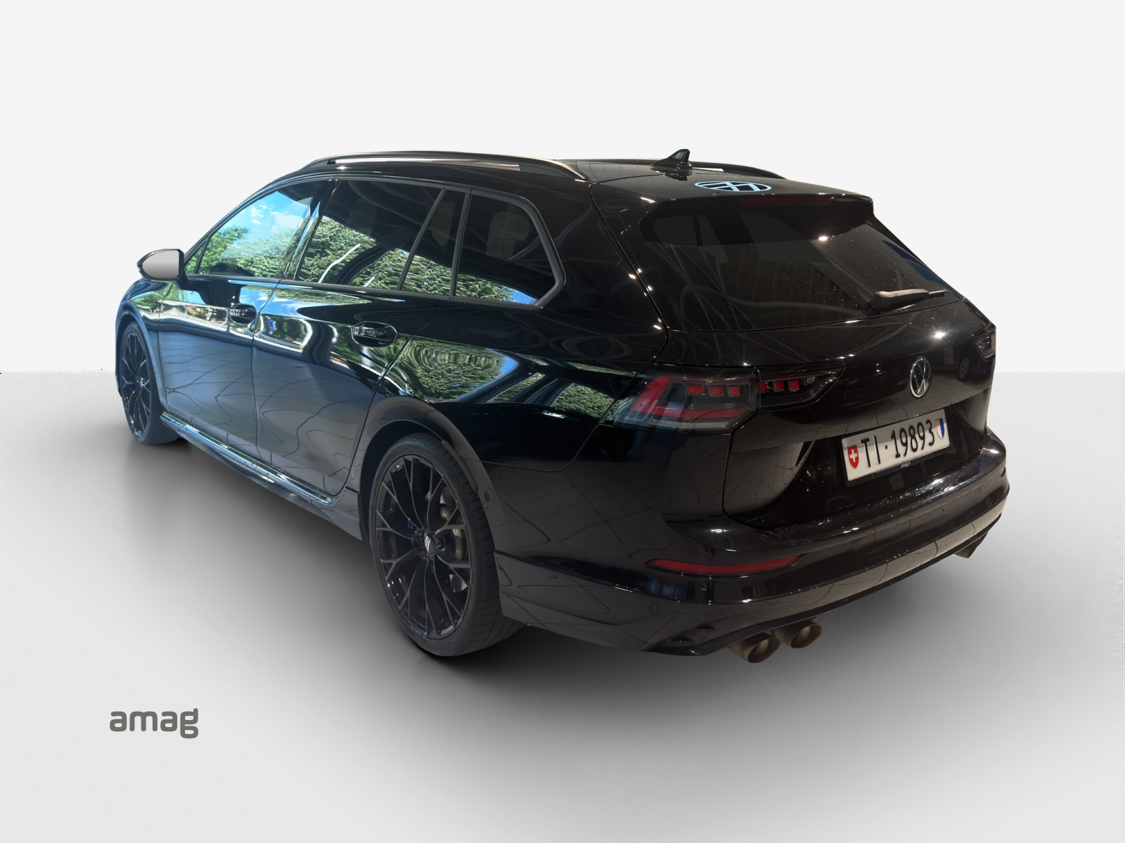 VW Golf Variant 2.0 TSI R DSG 4 Motion-image-2
