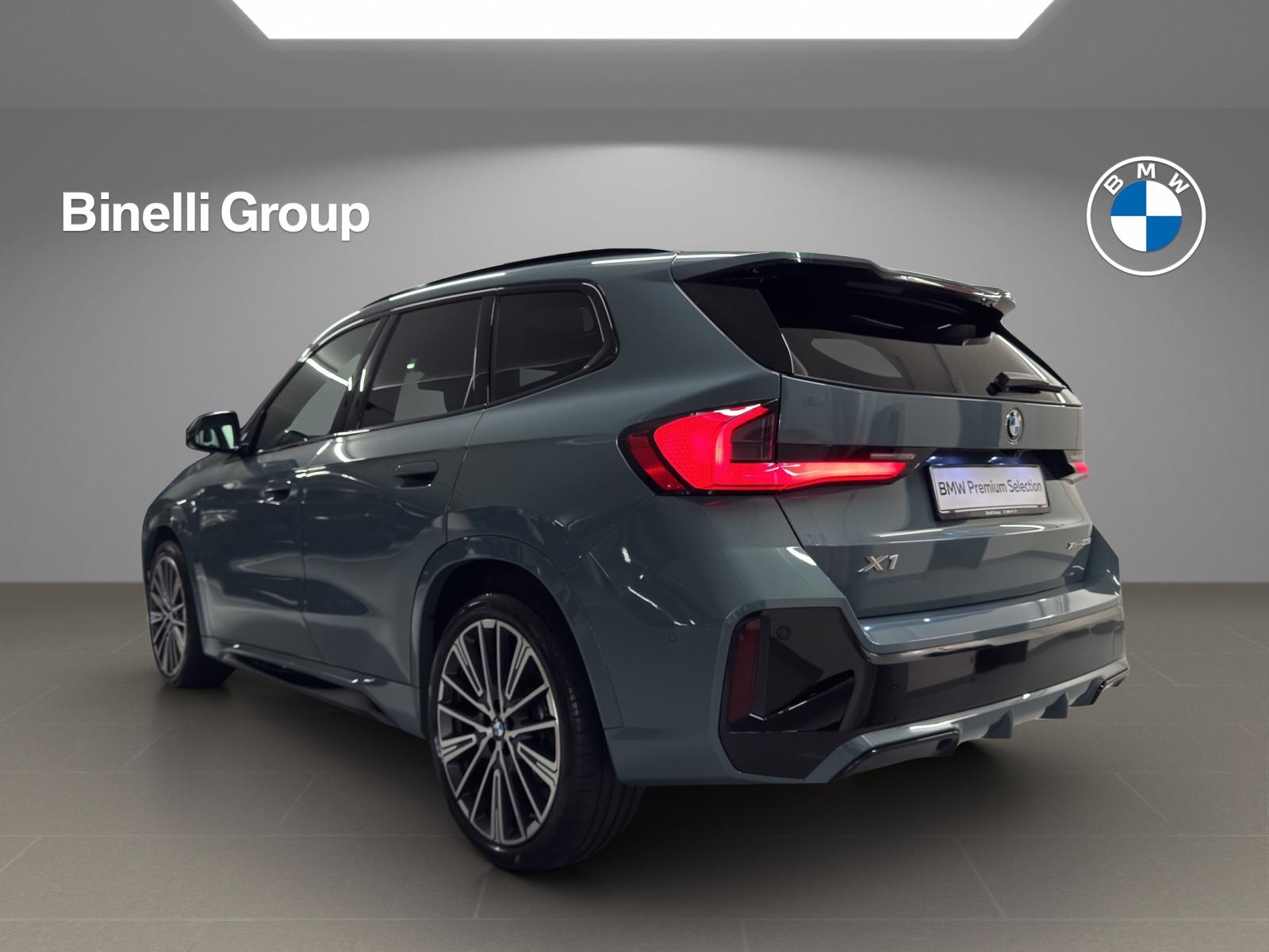 BMW X1 23i xDrive paddles-image-2