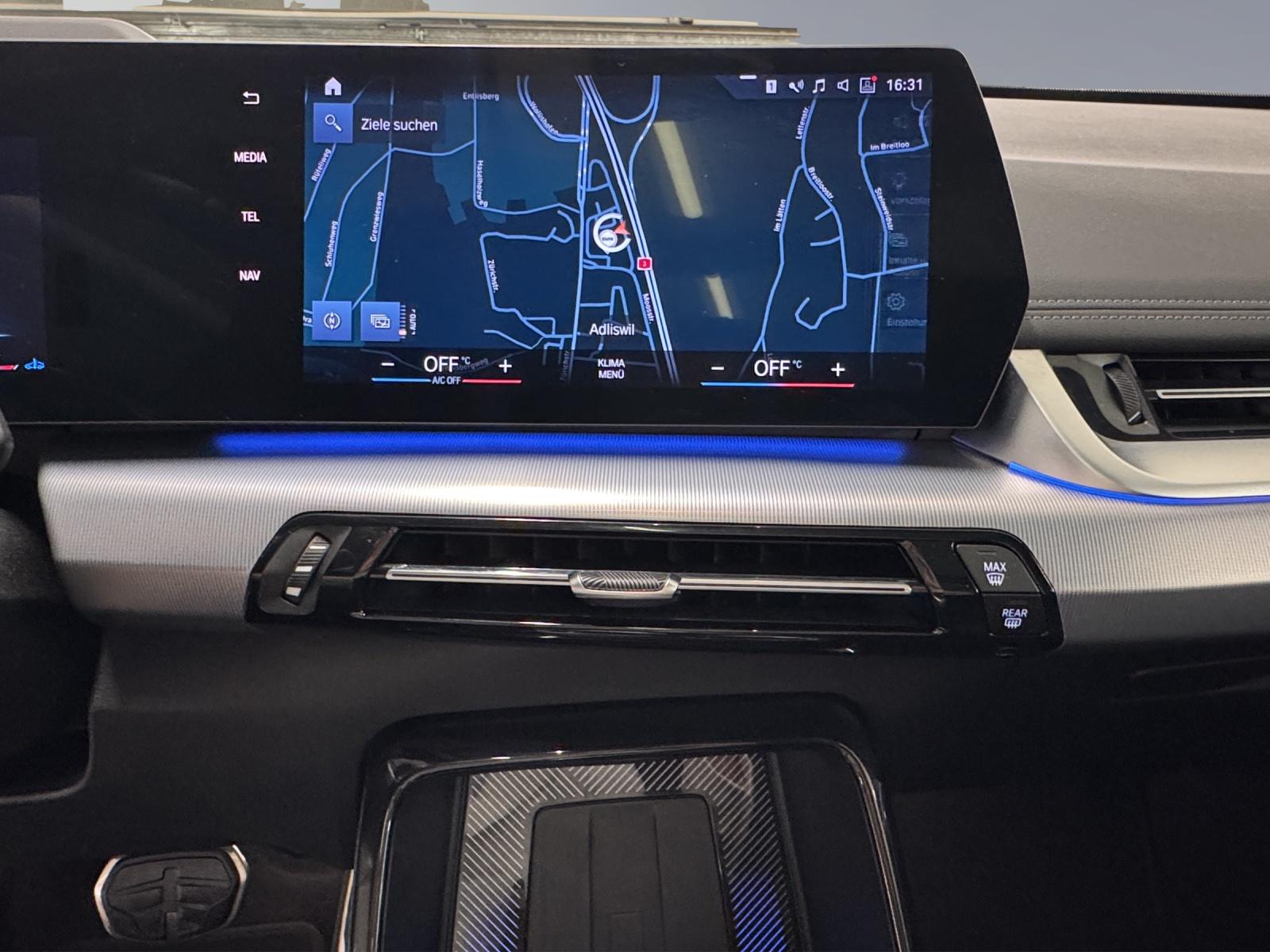 BMW X1 23i xDrive paddles-image-18