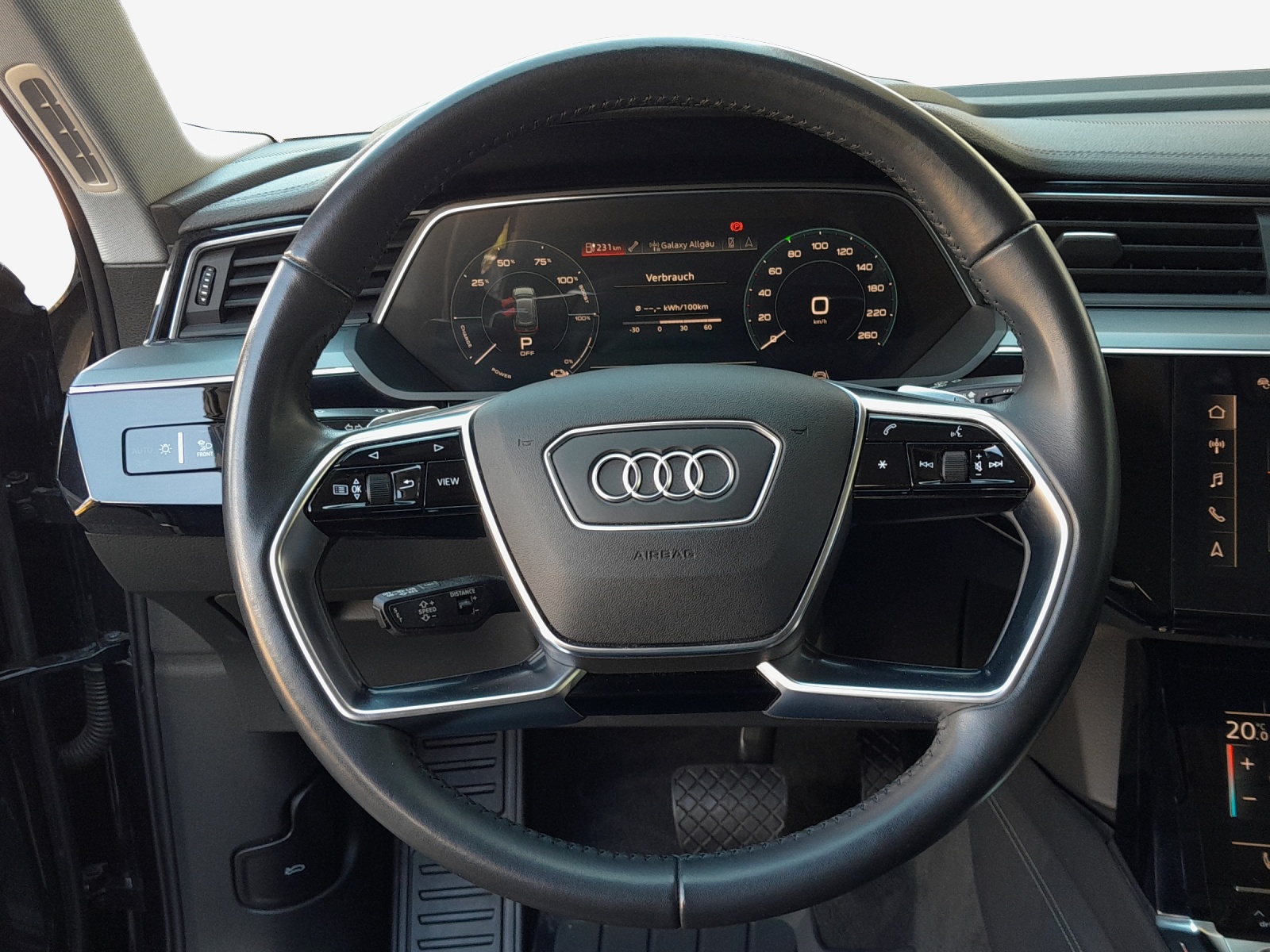 AUDI e-tron 55 Sportback Advanced quattro-image-9