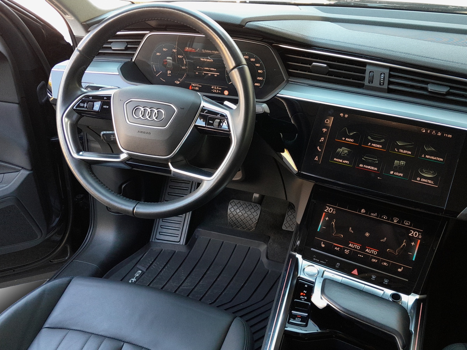 AUDI e-tron 55 Sportback Advanced quattro-image-8