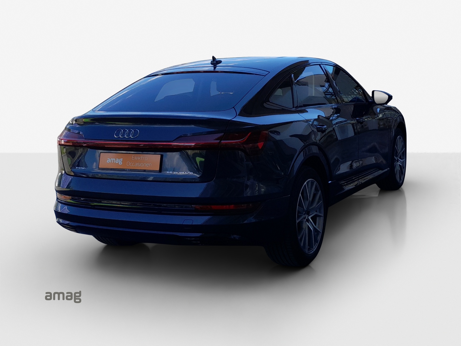 AUDI e-tron 55 Sportback Advanced quattro-image-4