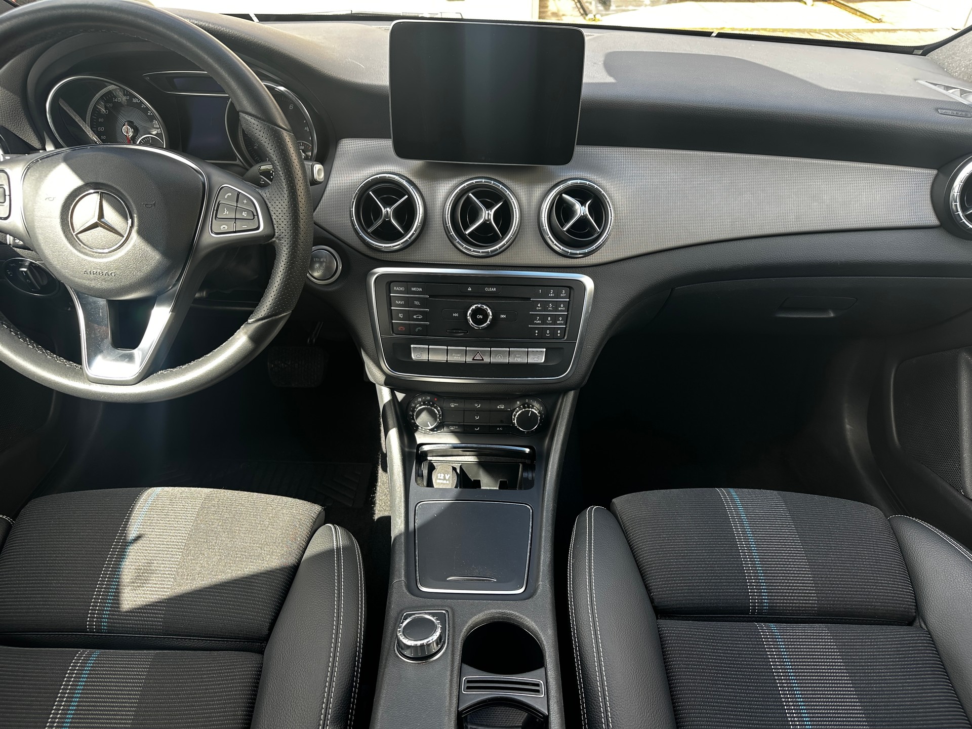 MERCEDES-BENZ CLA Shooting Brake 200 Night Star 7G-DCT-image-7