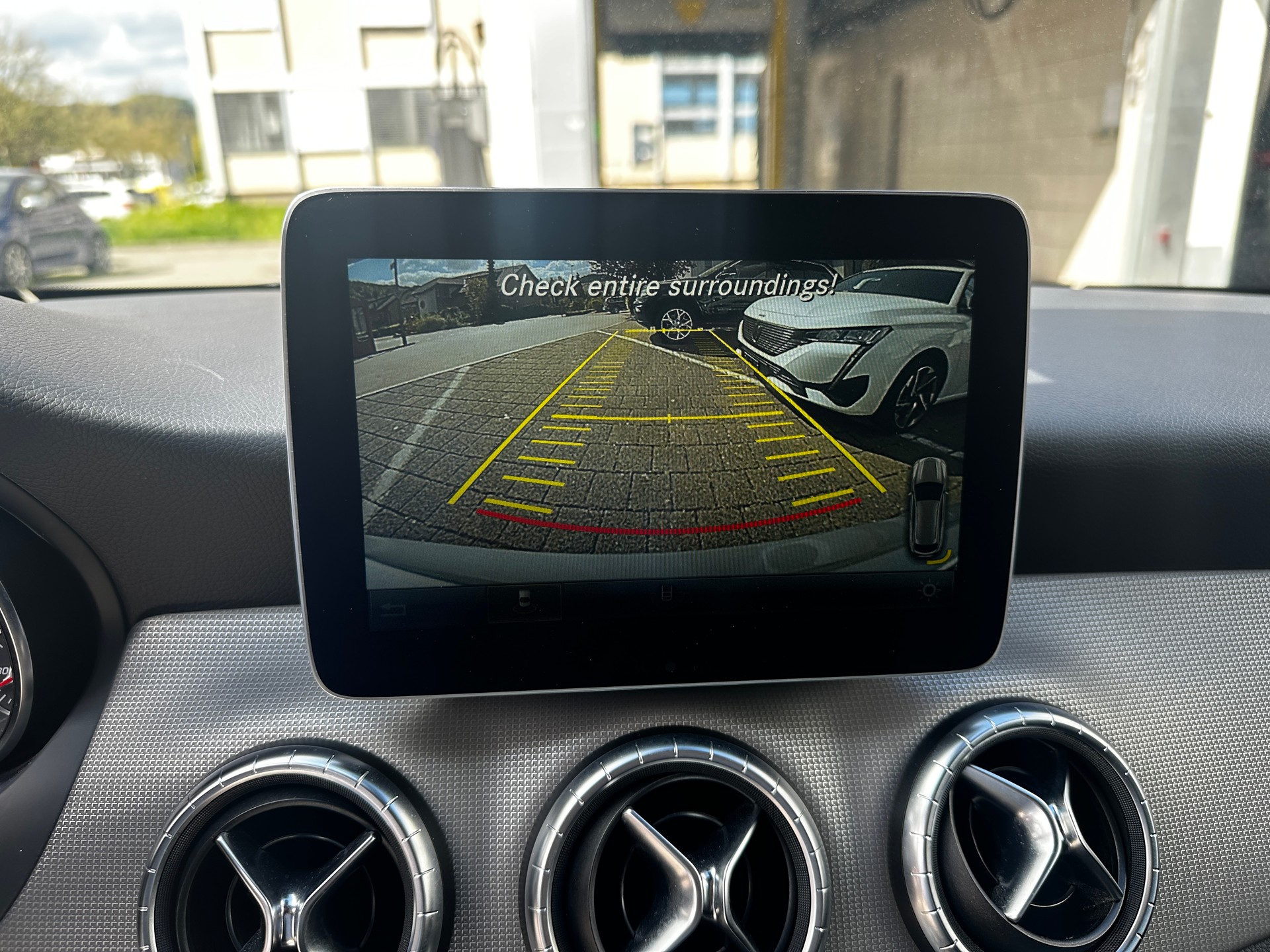 MERCEDES-BENZ CLA Shooting Brake 200 Night Star 7G-DCT-image-11