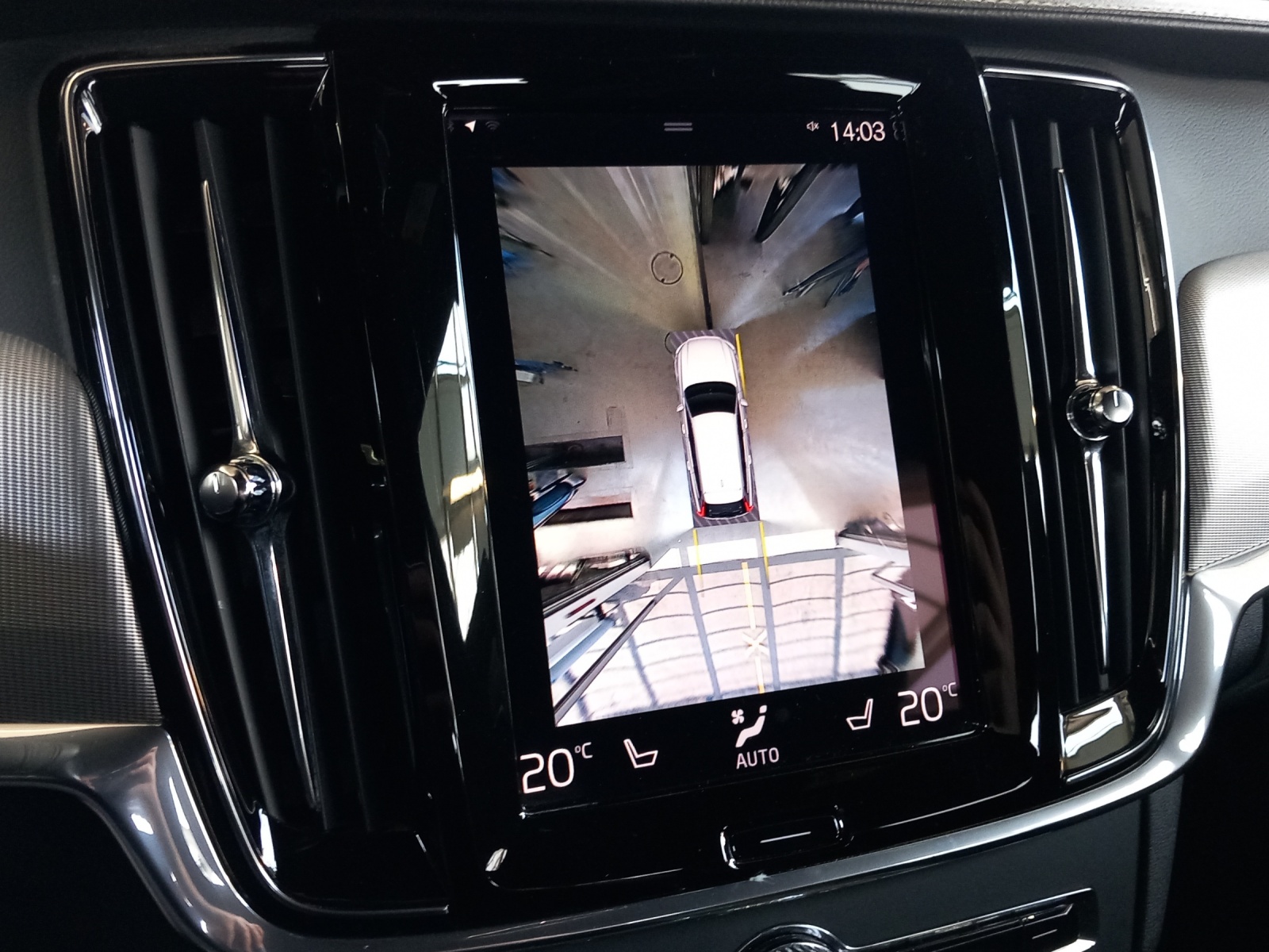 VOLVO V90 2.0 B5 R-Design AWD-image-19