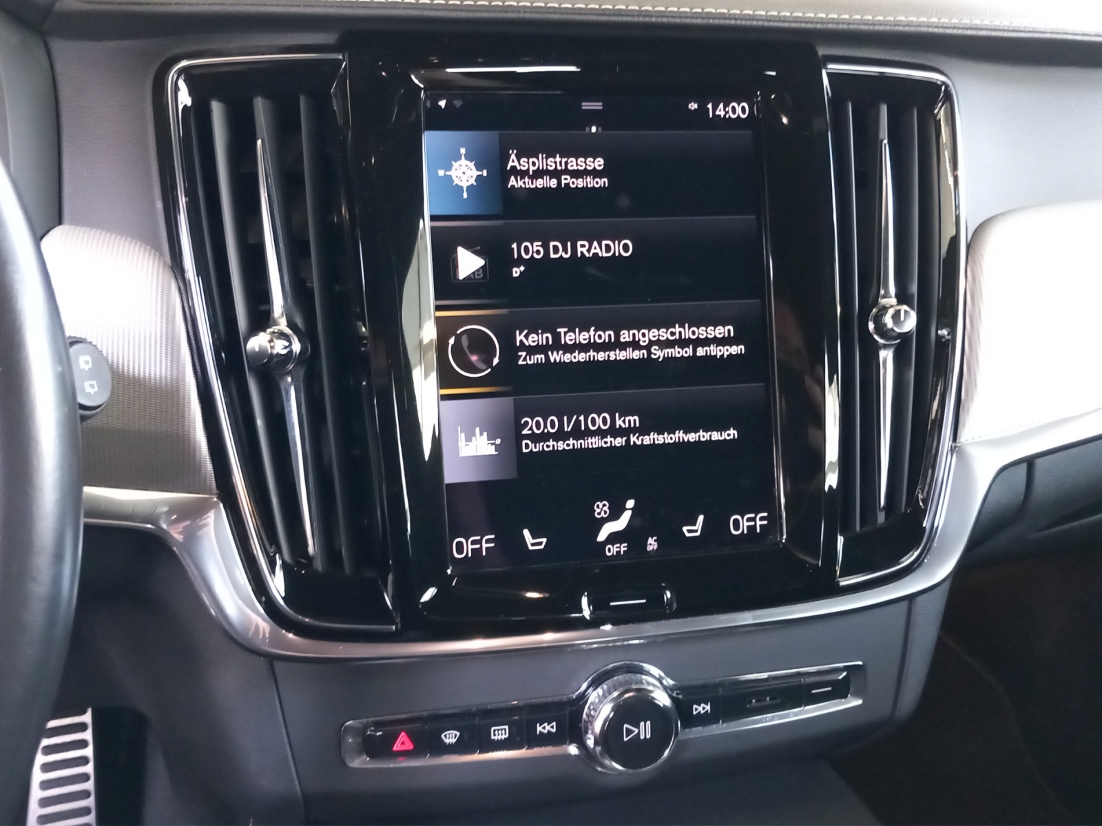 VOLVO V90 2.0 B5 R-Design AWD-image-18