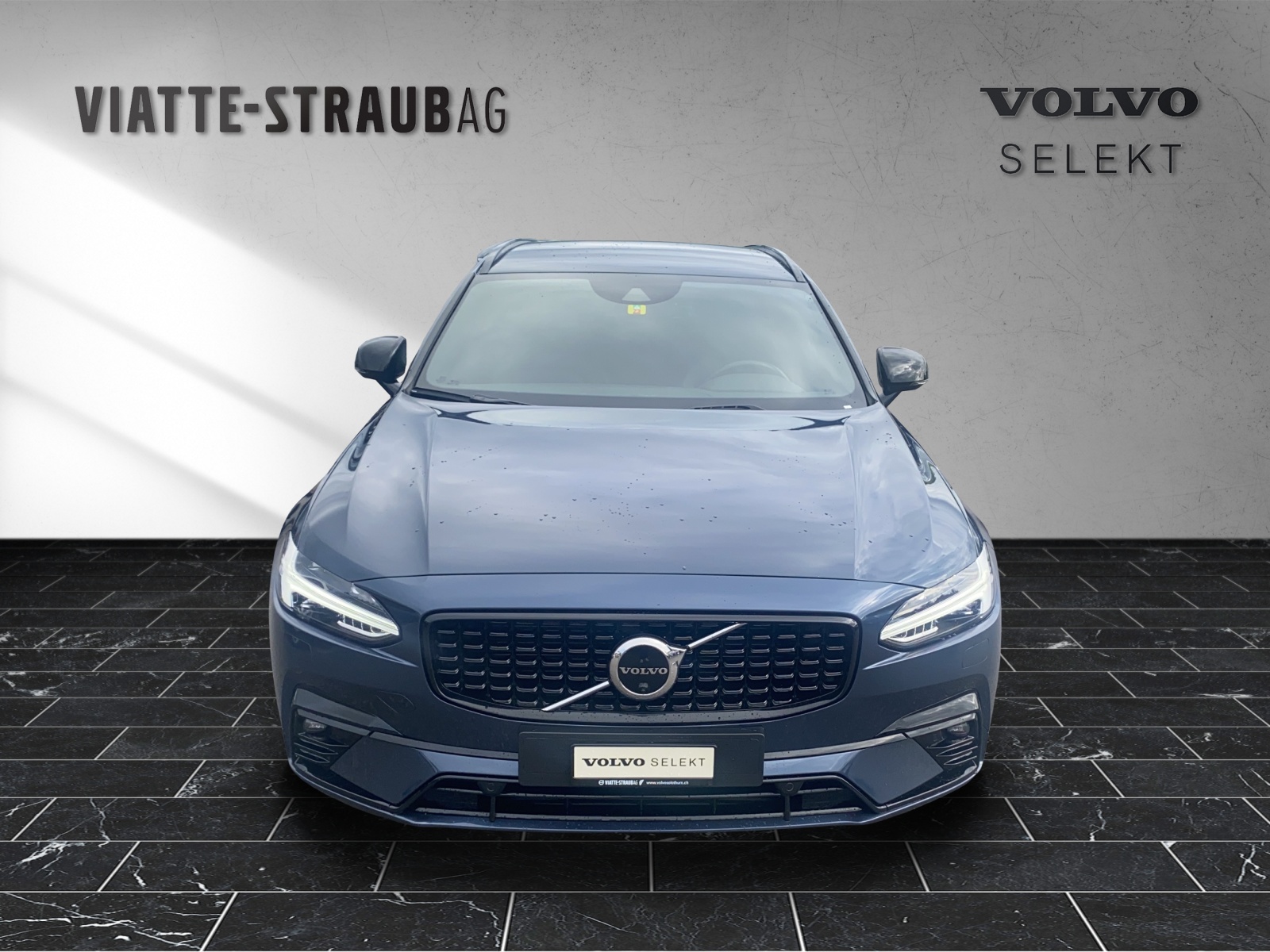 VOLVO V90 2.0 B5 R-Design AWD-image-7