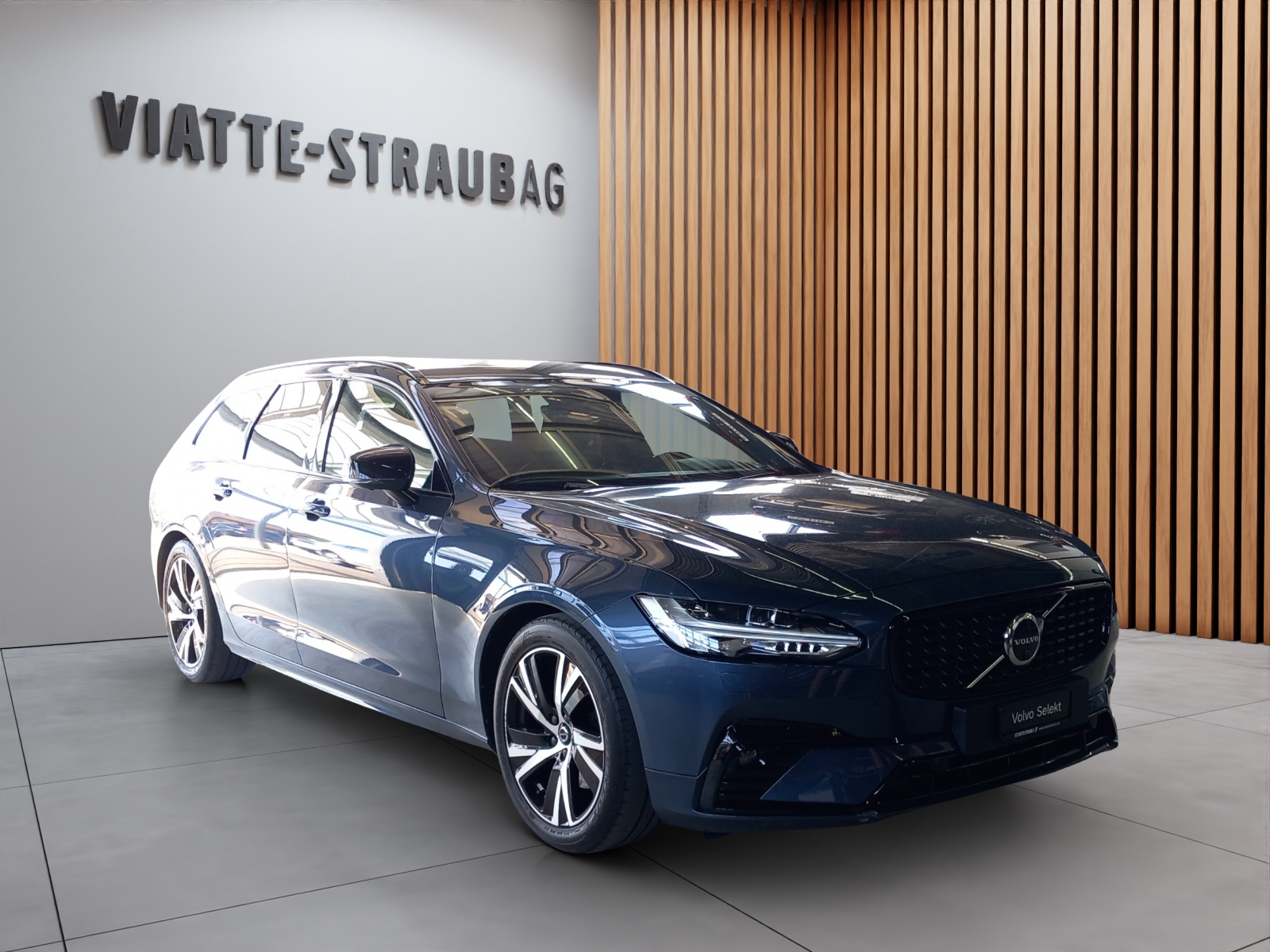 VOLVO V90 2.0 B5 R-Design AWD-image-1