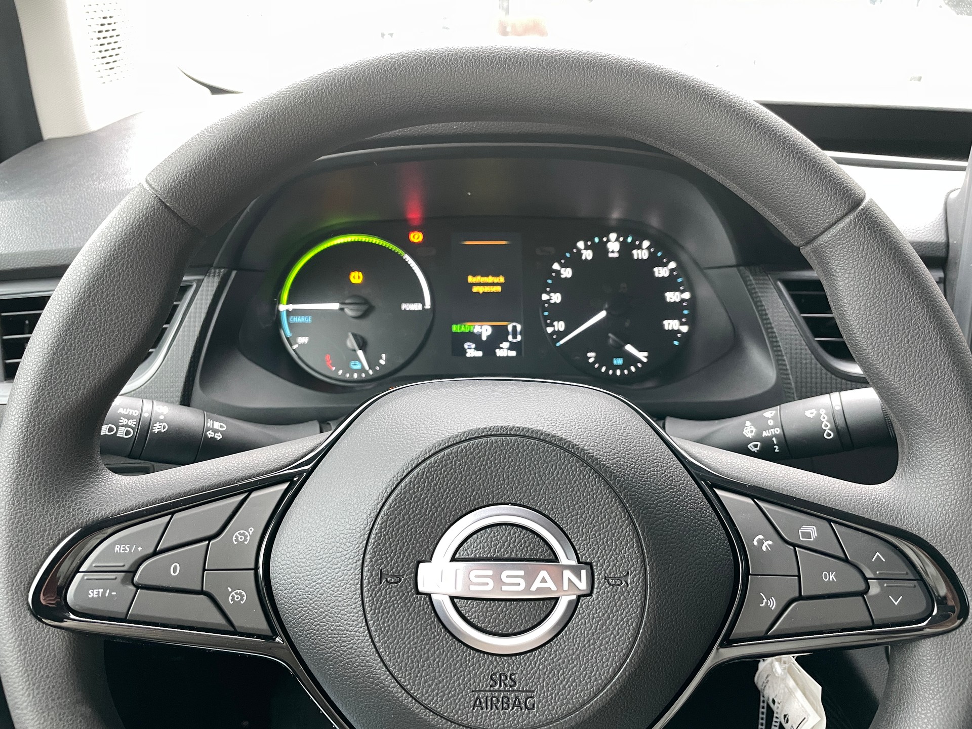 NISSAN Townstar EV45 kWh 22kW L2 Acenta-image-28