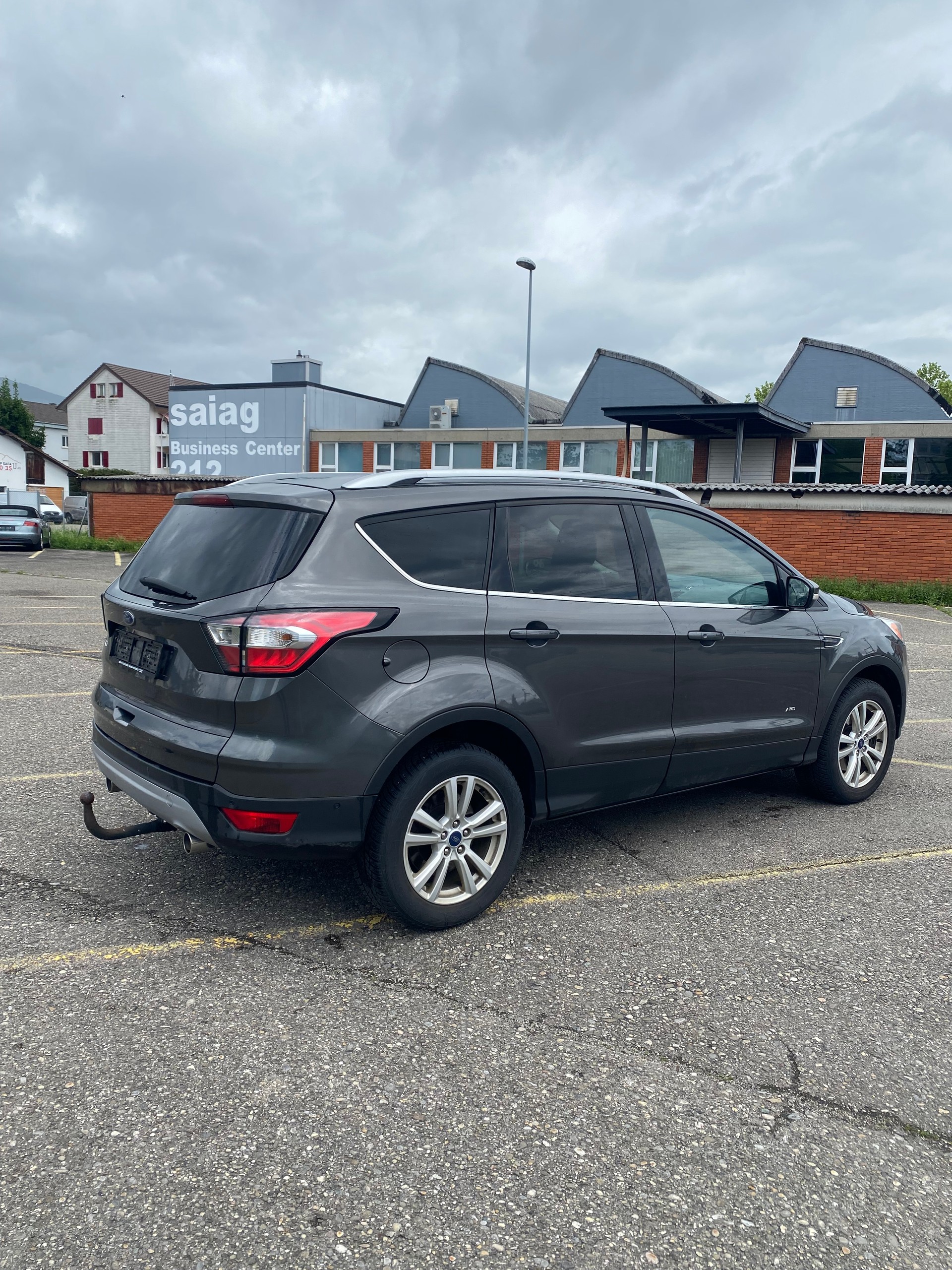 FORD Kuga 2.0 TDCi Trend 4WD PowerShift-image-4