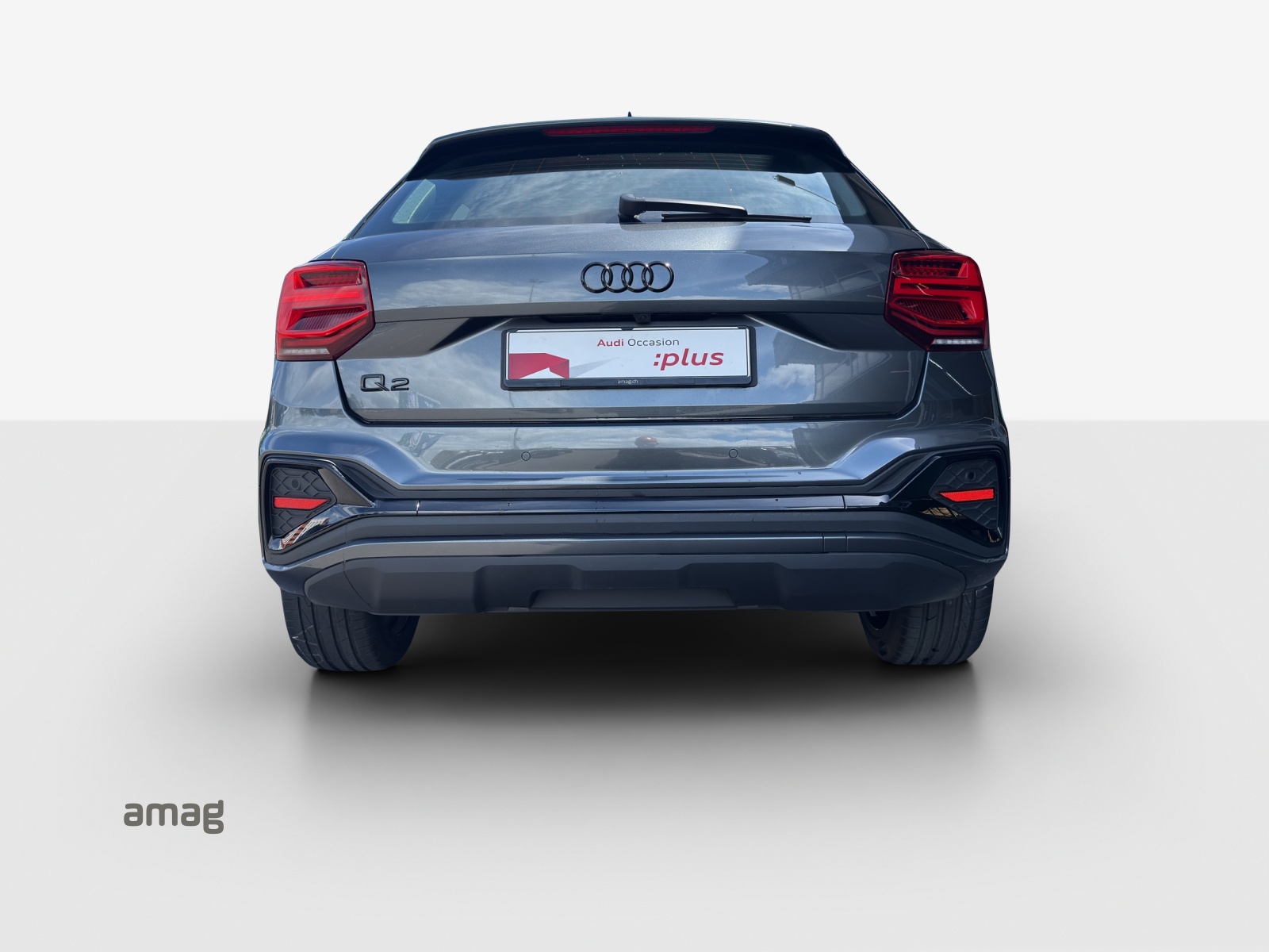 AUDI Q2 35 TFSI S line-image-3