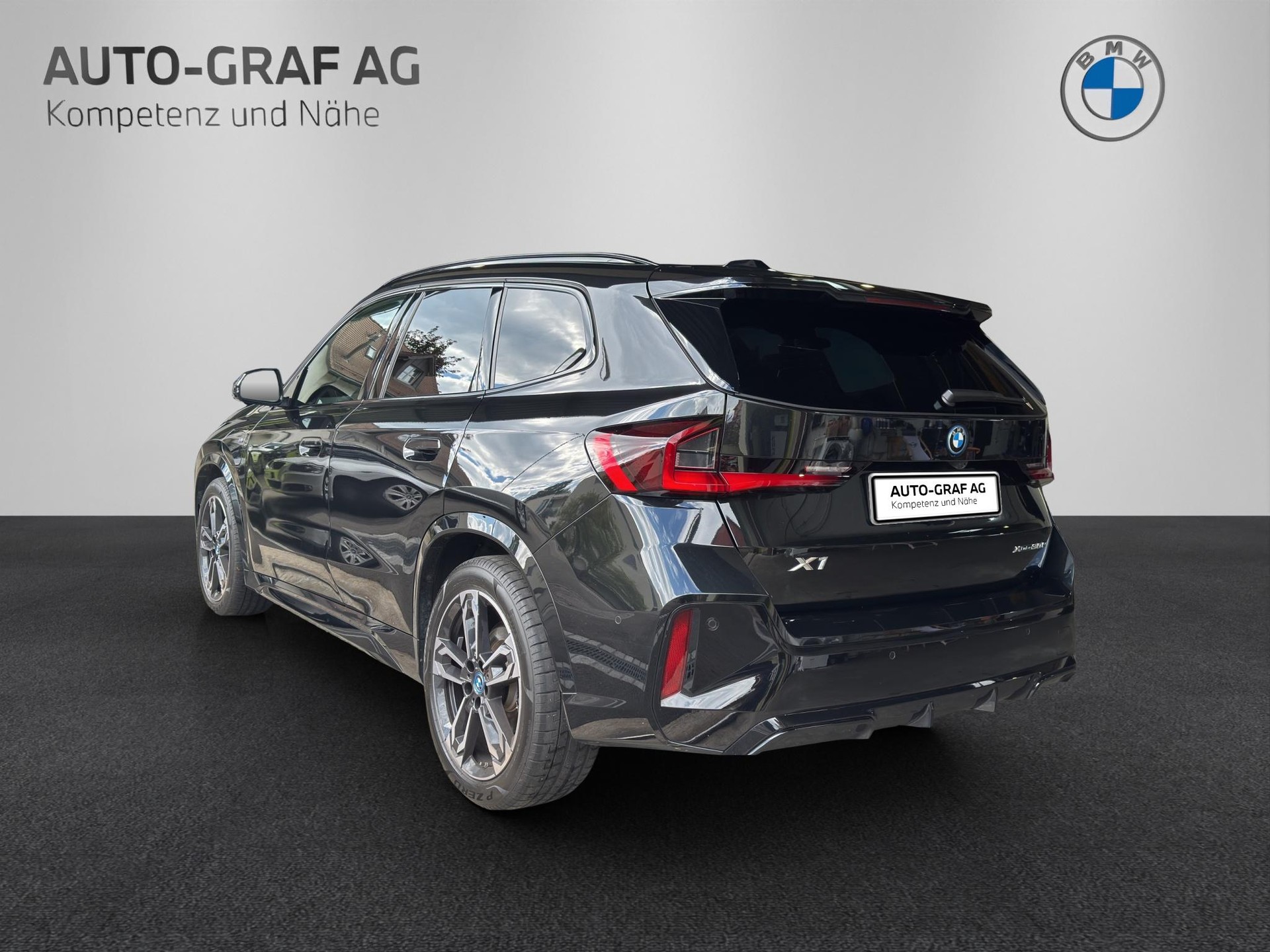 BMW X1 30e M Sport xDrive-image-2