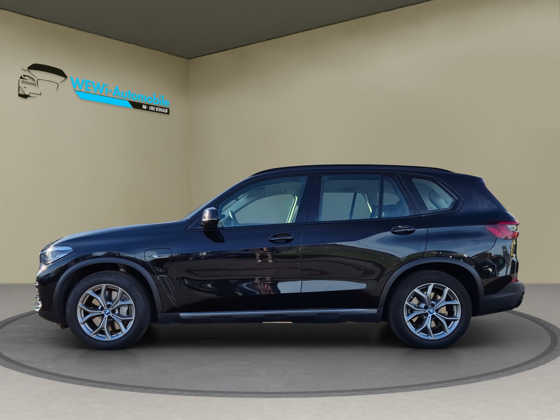 BMW X5 xDrive45e xLine Steptronic-image-5