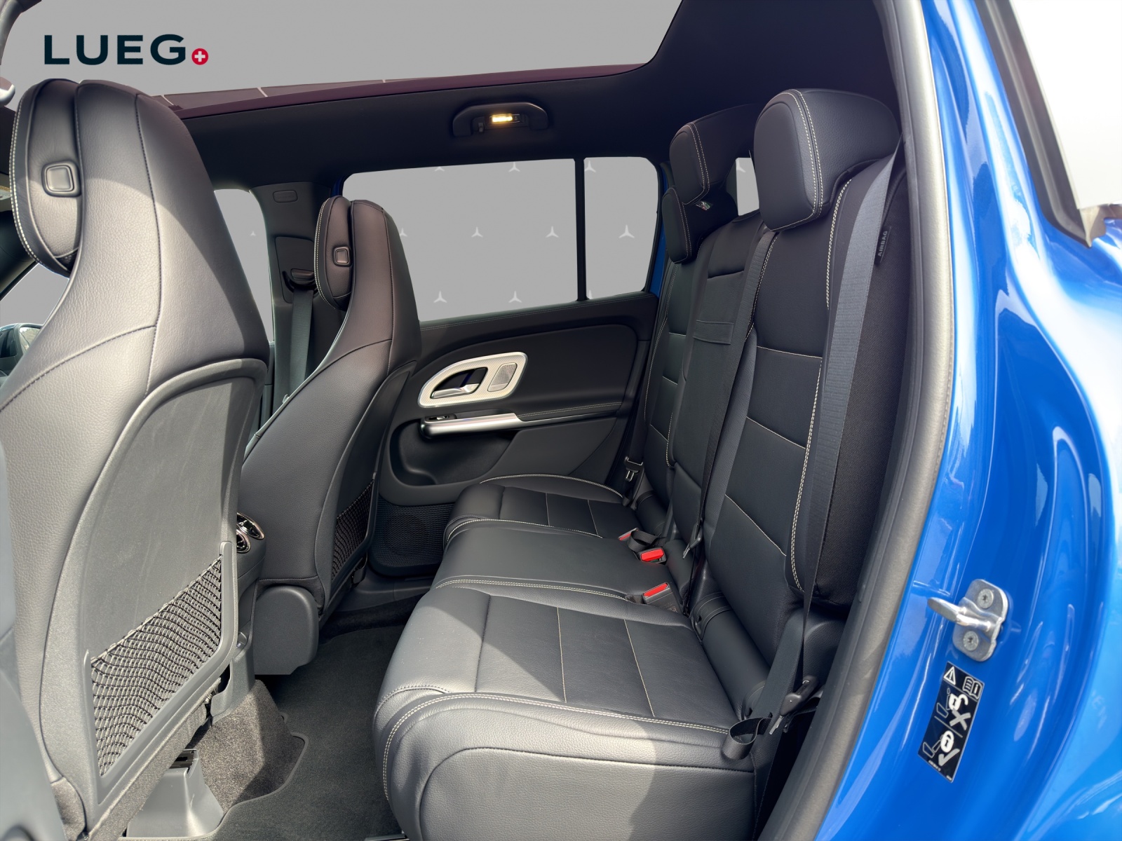 MERCEDES-BENZ GLB 350 with EQ Technology-image-12