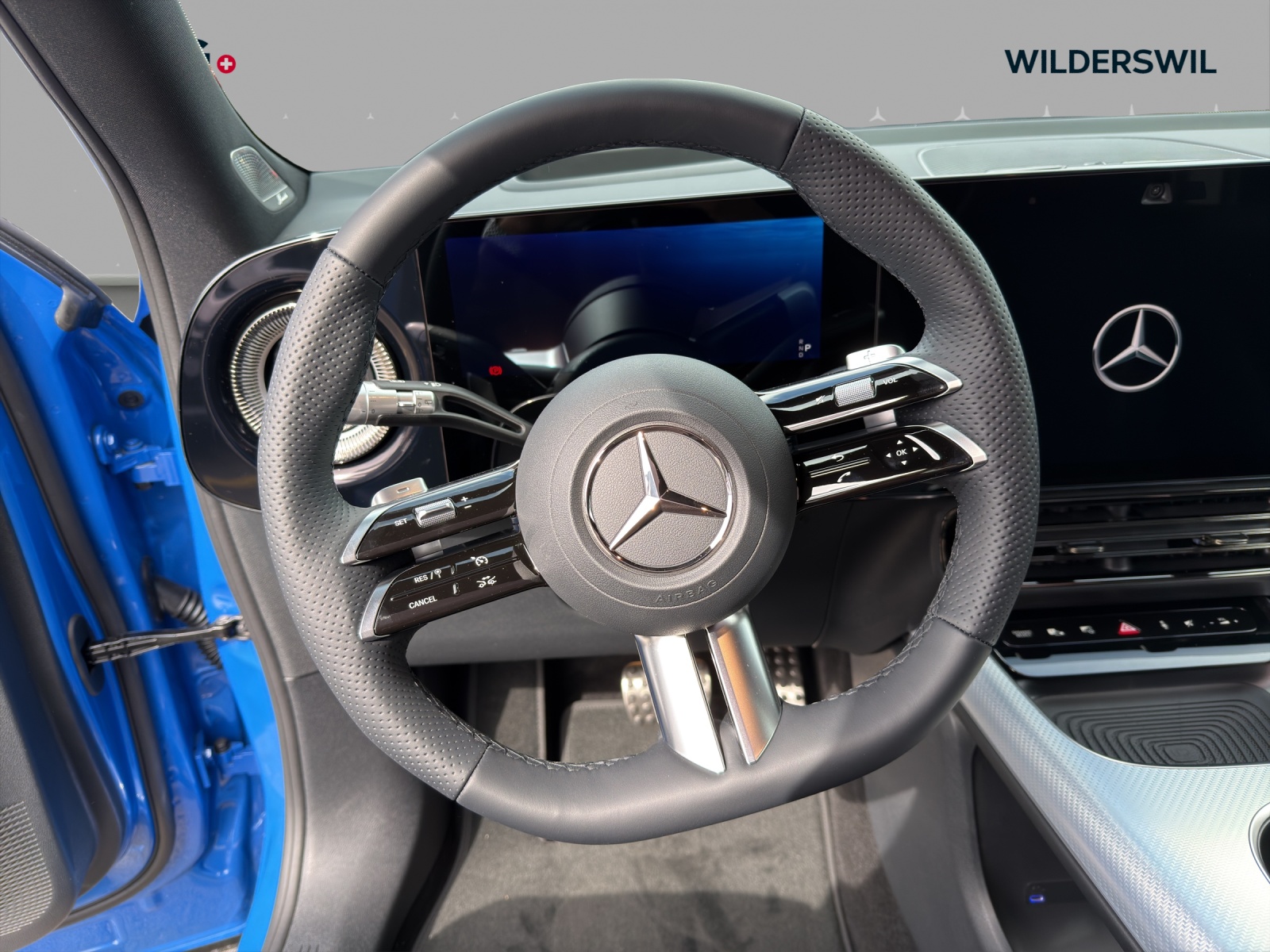 MERCEDES-BENZ GLB 350 with EQ Technology-image-9