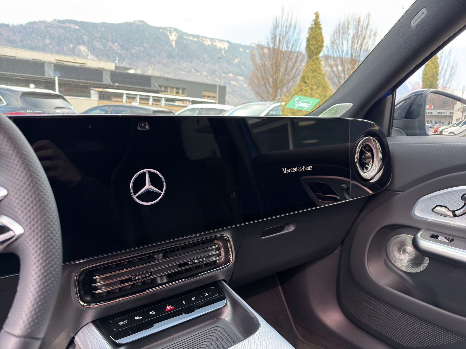 MERCEDES-BENZ GLB 350 with EQ Technology-image-10