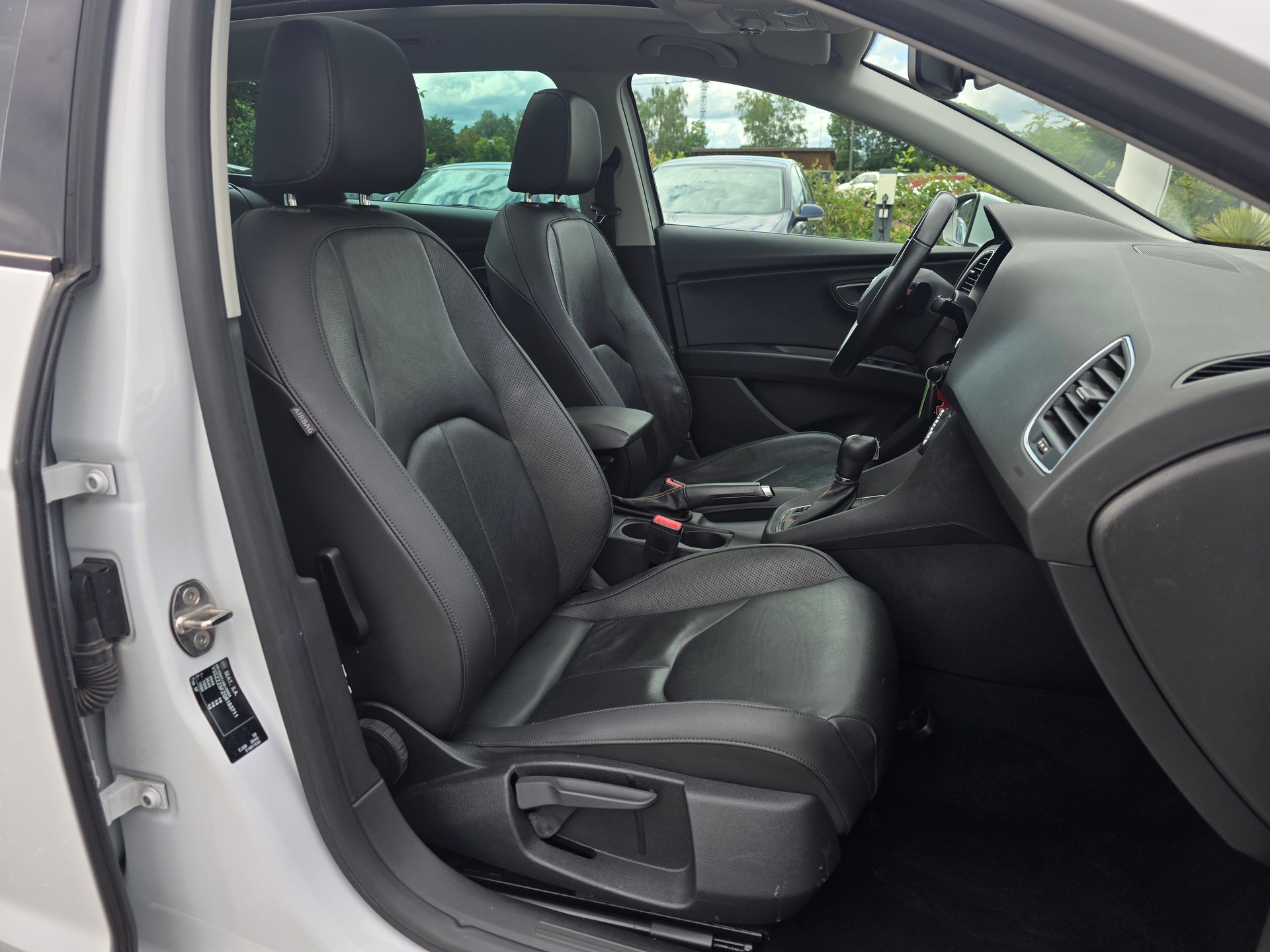 SEAT Leon ST 1.8 TSI X-Perience 4Drive DSG-image-16