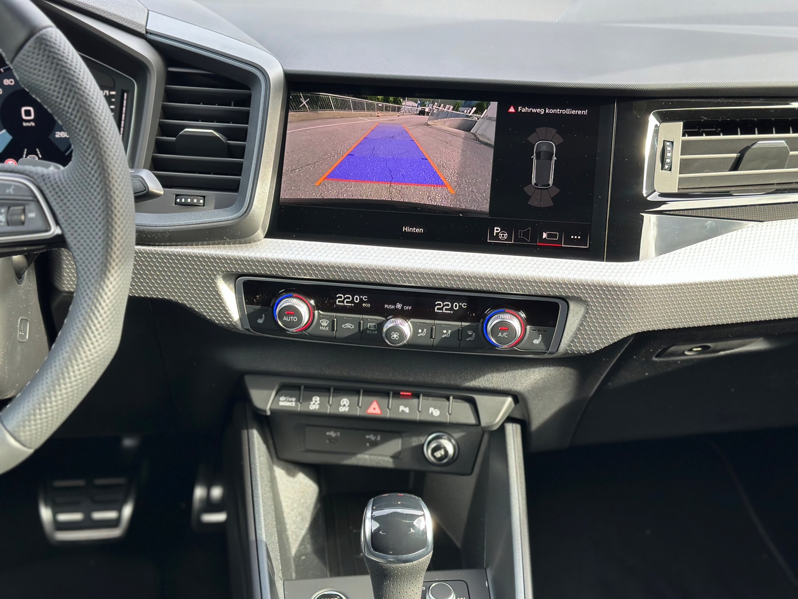 AUDI A1 Sportback 40 TFSI S Line S-tronic-image-10