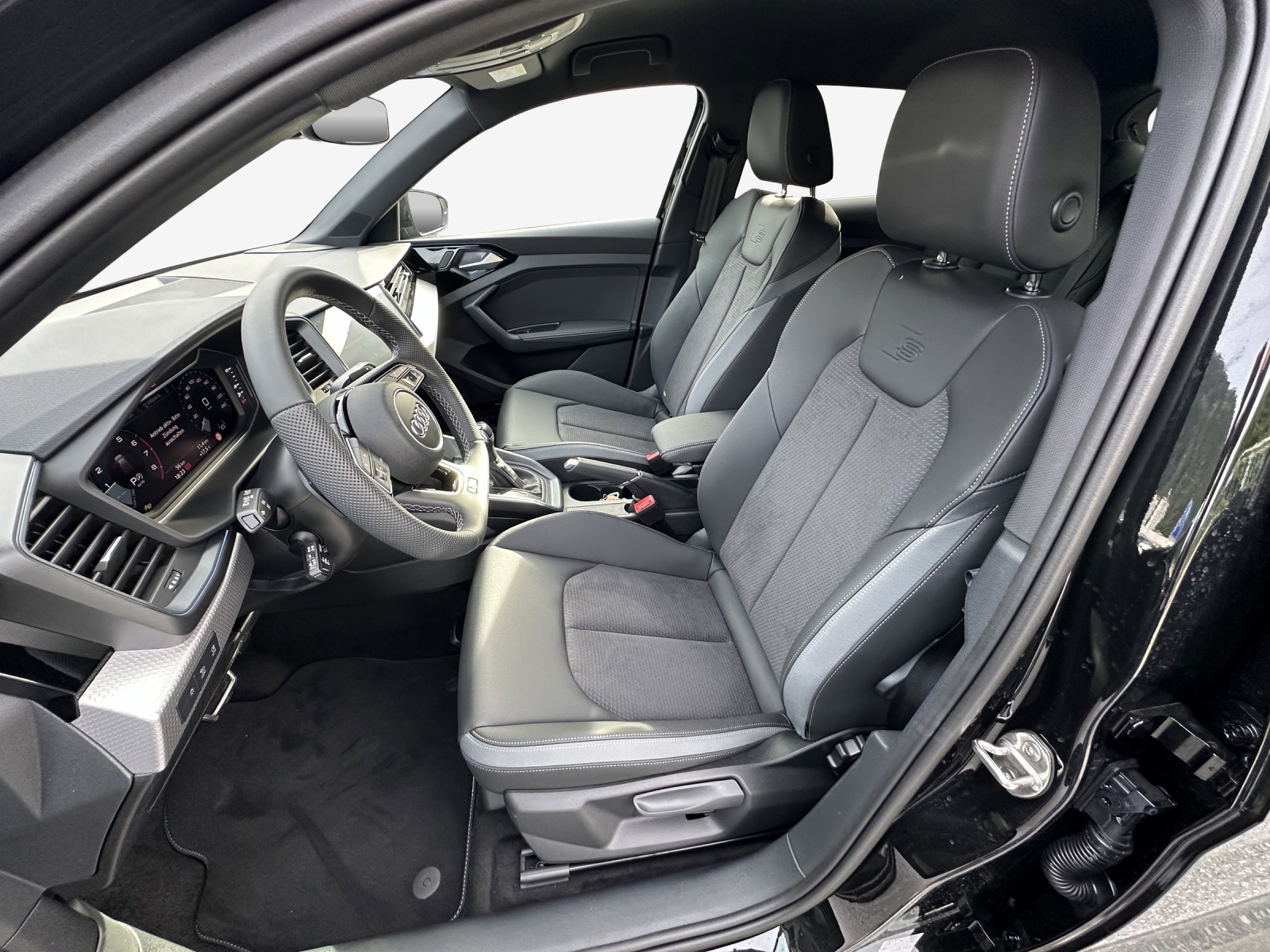 AUDI A1 Sportback 40 TFSI S Line S-tronic-image-7