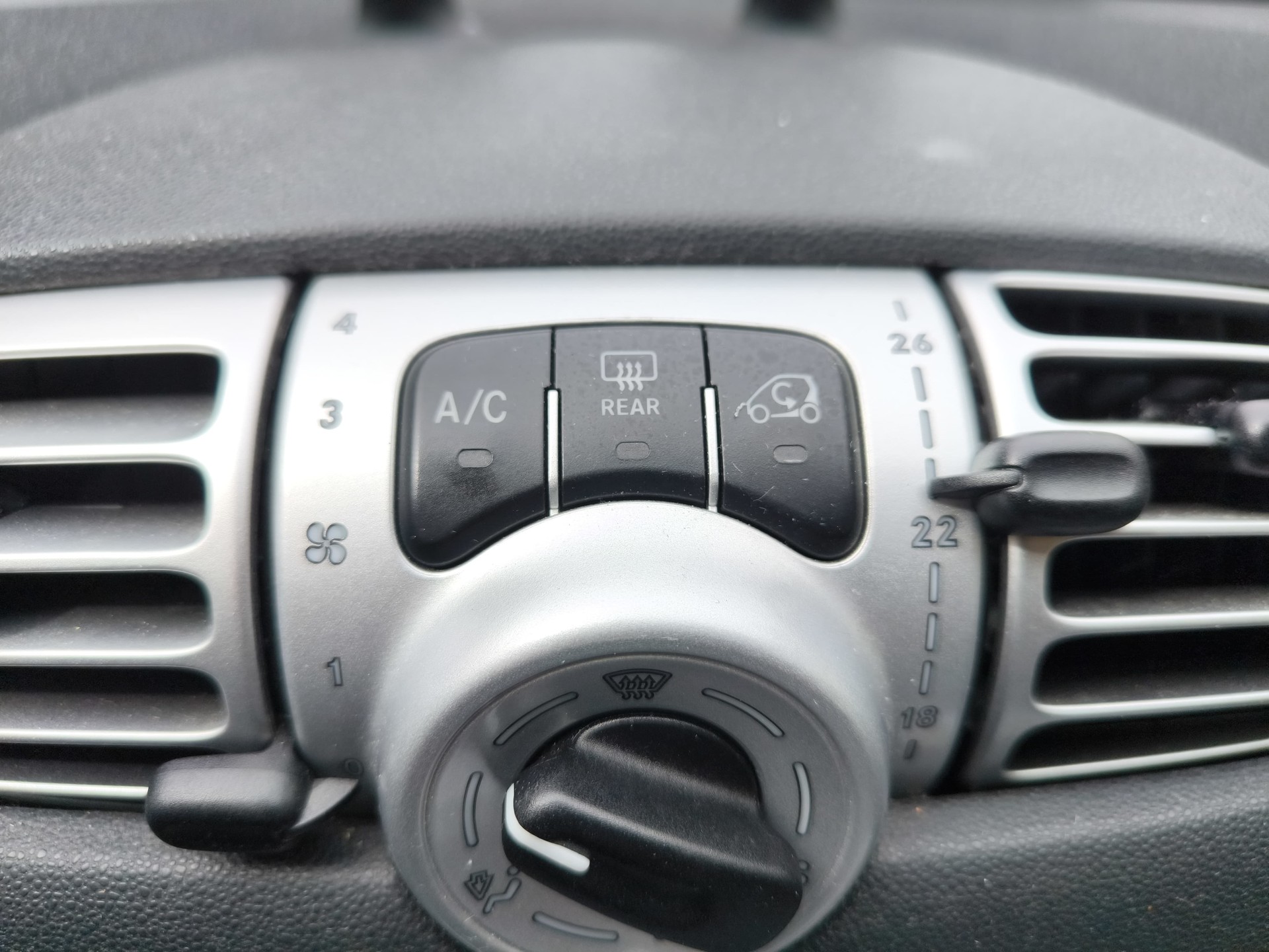 SMART fortwo pure softouch-image-12
