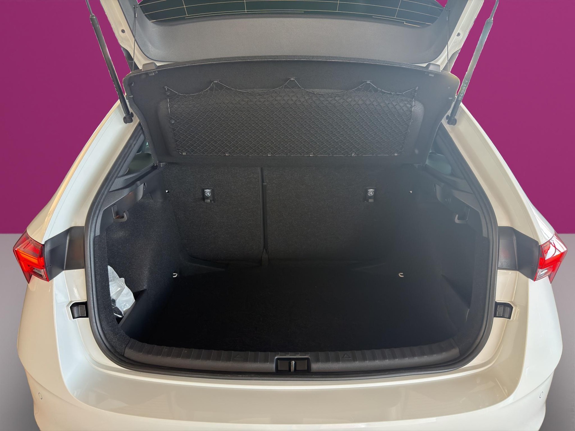 SKODA Scala 1.0 TSI 115 Monte Carlo DSG-image-9