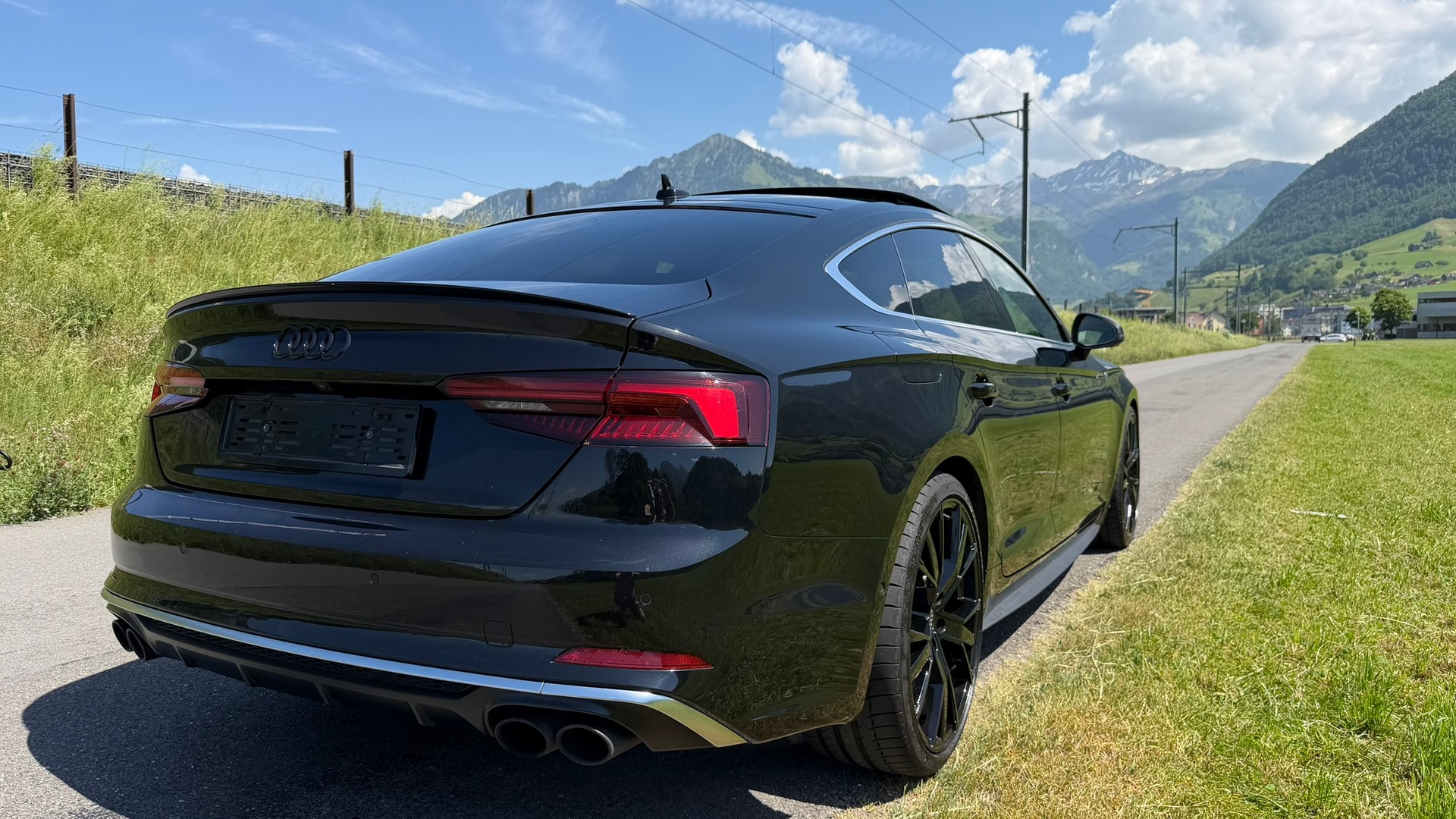 AUDI 3.0 V6 TFSI quattro T-Tronic-image-4