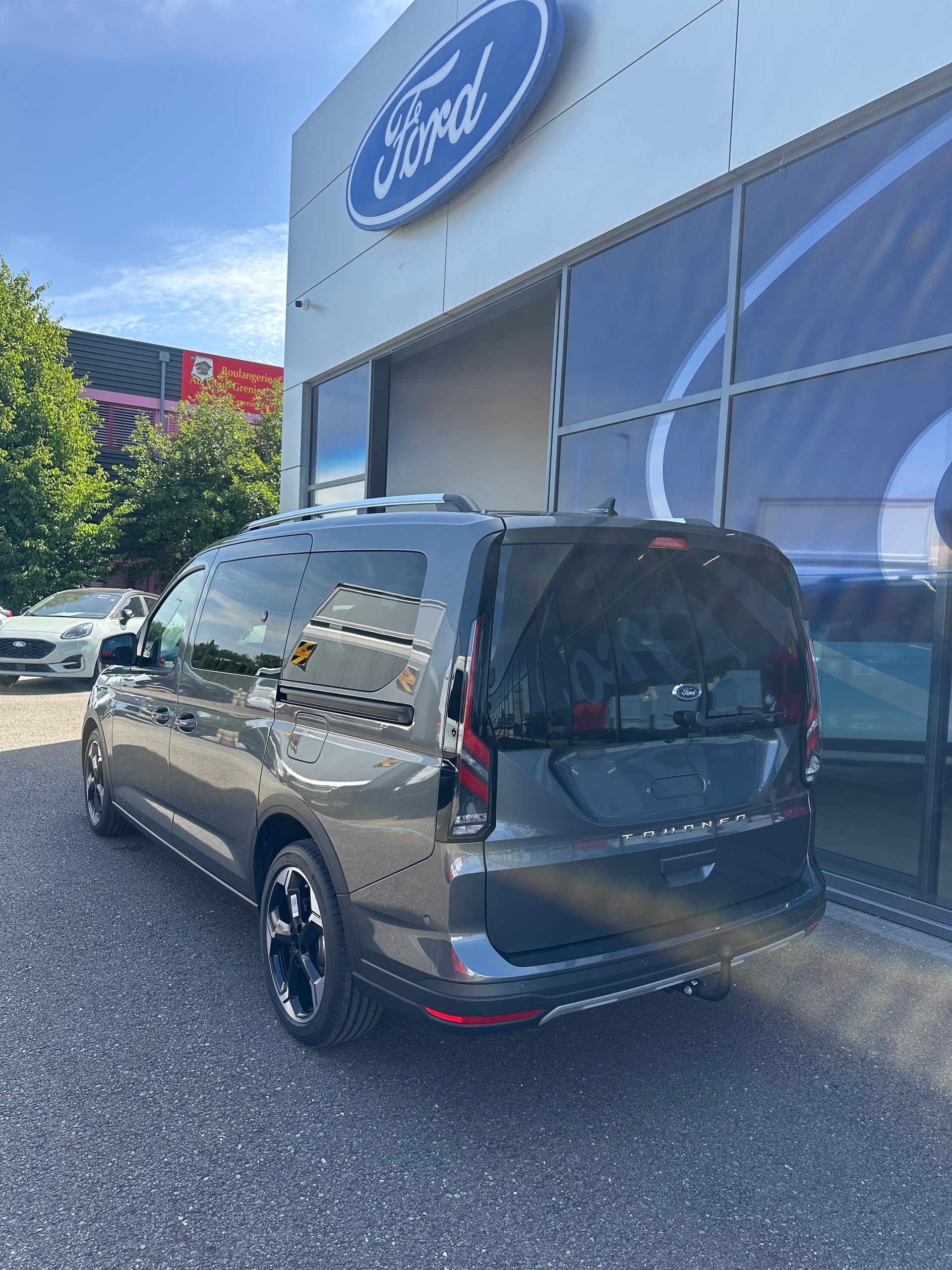 FORD TOURNEO CONNECT Grand 2.0 EcoB Active/122CV/Aut.-image-3