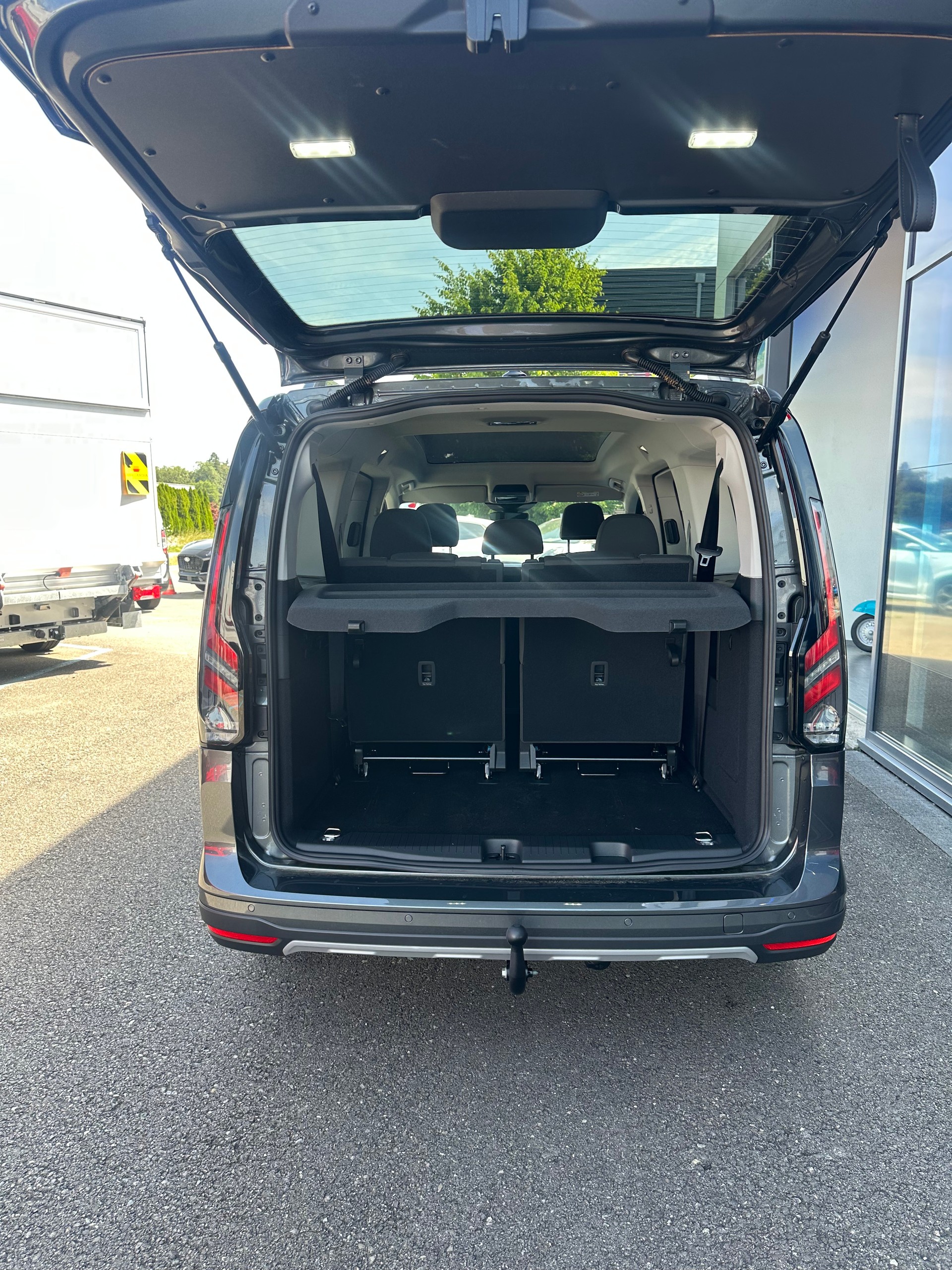 FORD TOURNEO CONNECT Grand 2.0 EcoB Active/122CV/Aut.-image-6