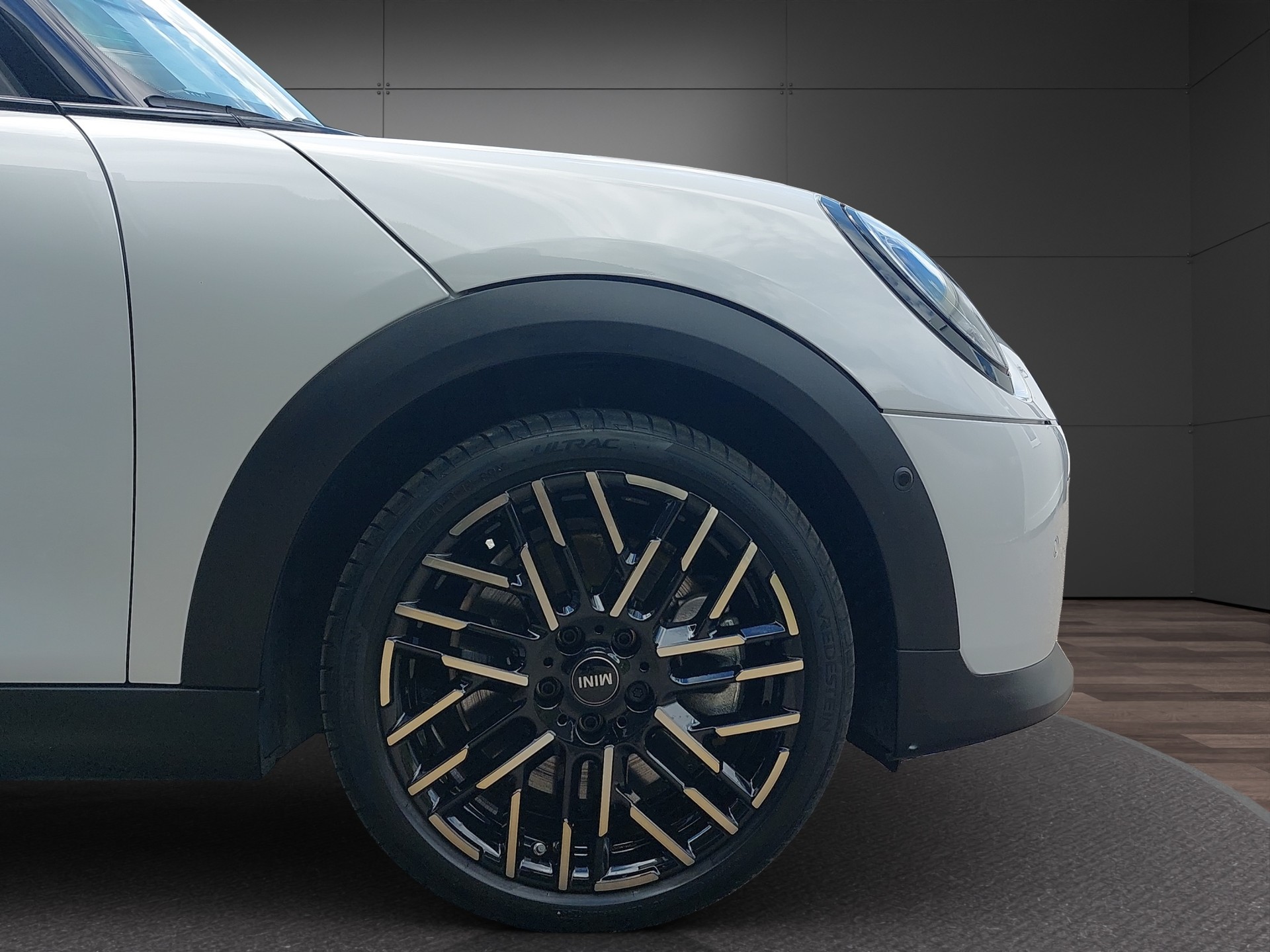 MINI F65 2.0i Cooper S-image-12