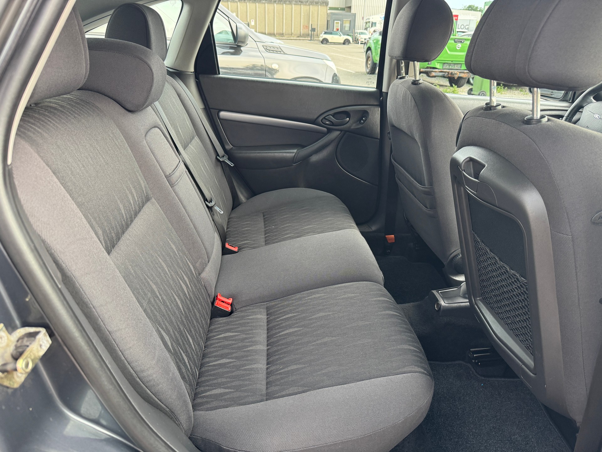 FORD Focus 2.0i 16V Carving-image-11