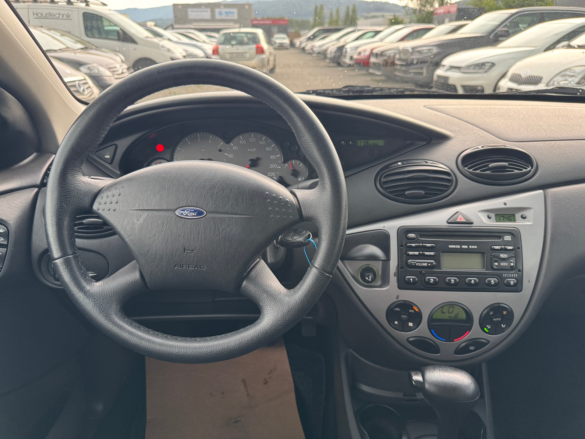 FORD Focus 2.0i 16V Carving-image-6