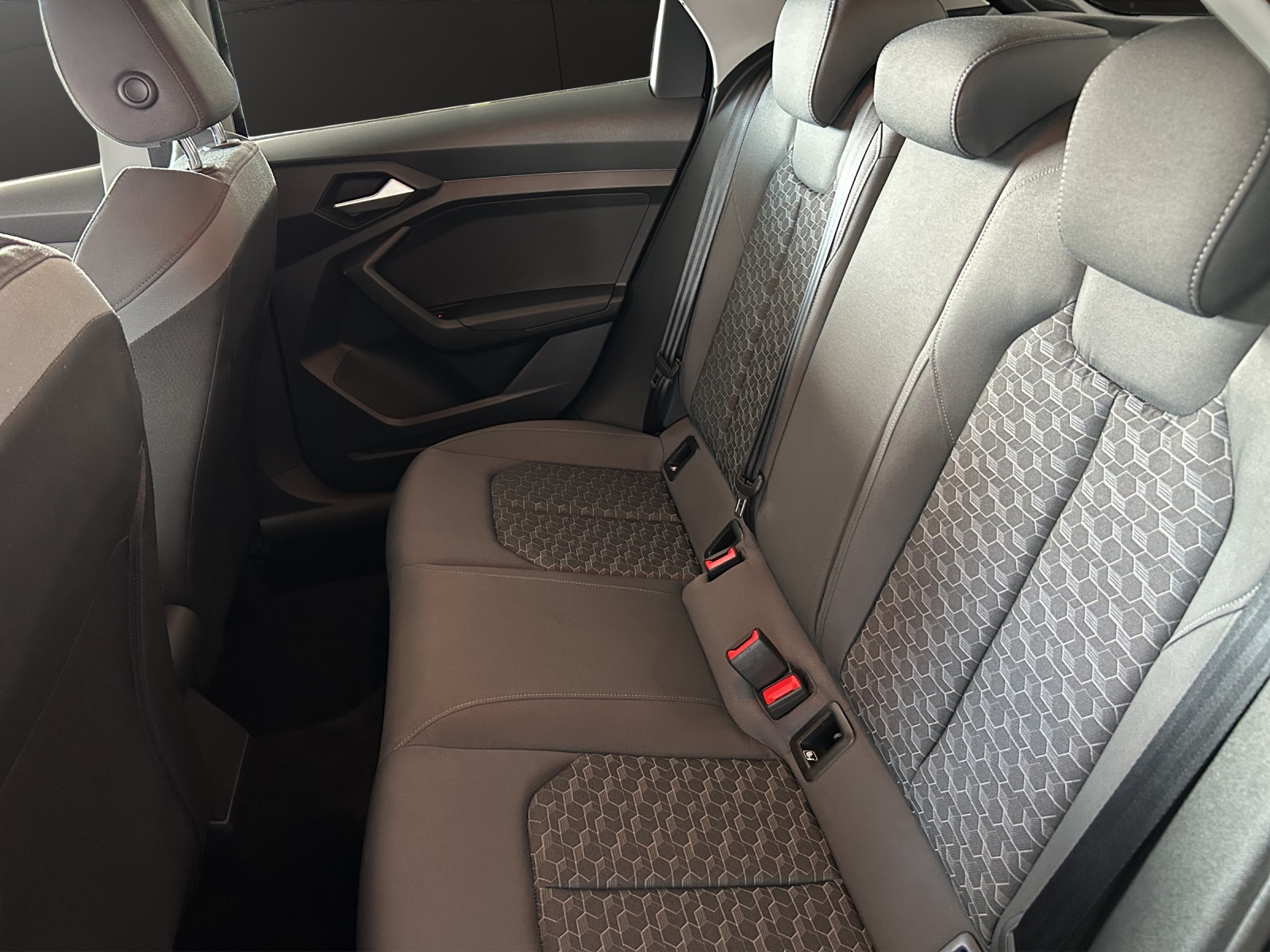 AUDI A1 Sportback 30 TFSI Attraction S-tronic-image-10